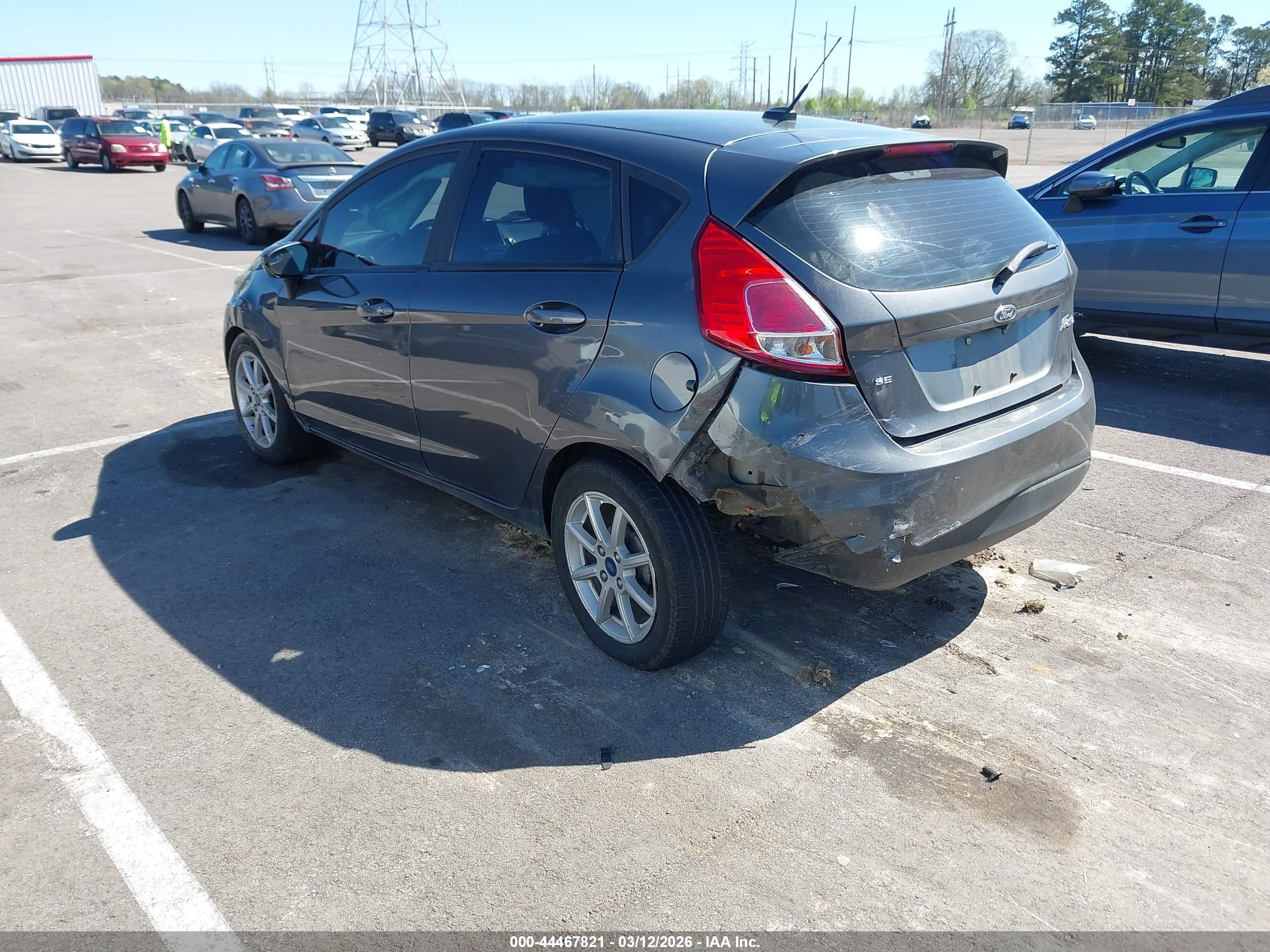 FORD FIESTA image 3