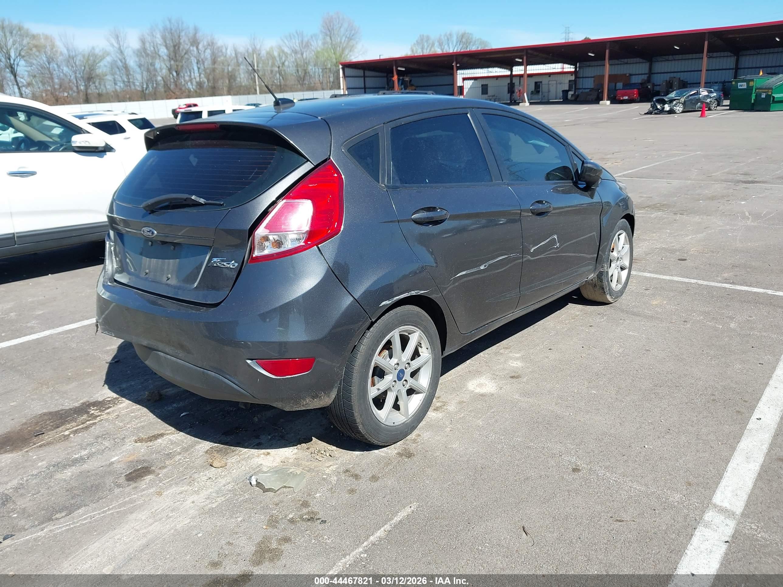FORD FIESTA image 4
