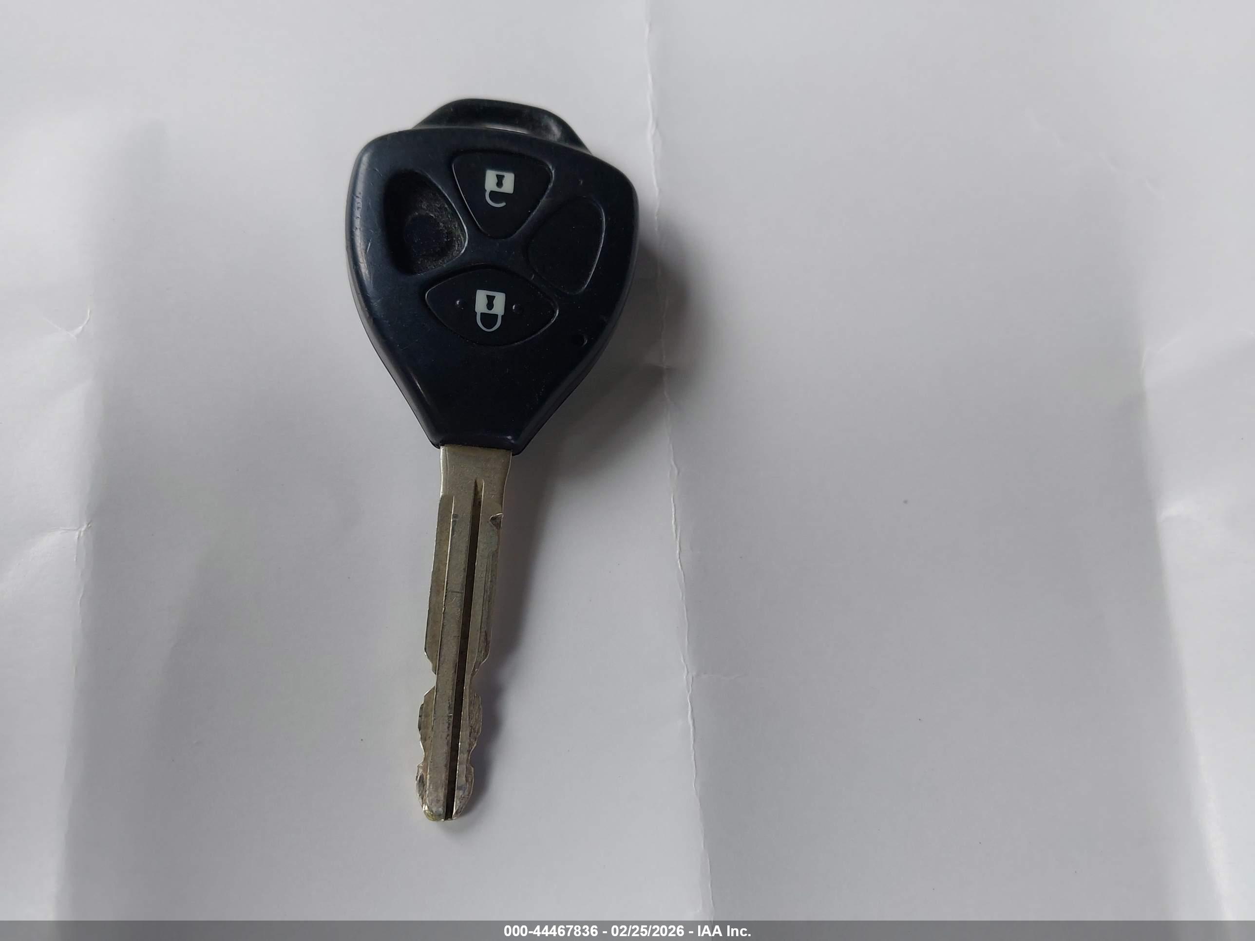 TOYOTA RAV4 image 11