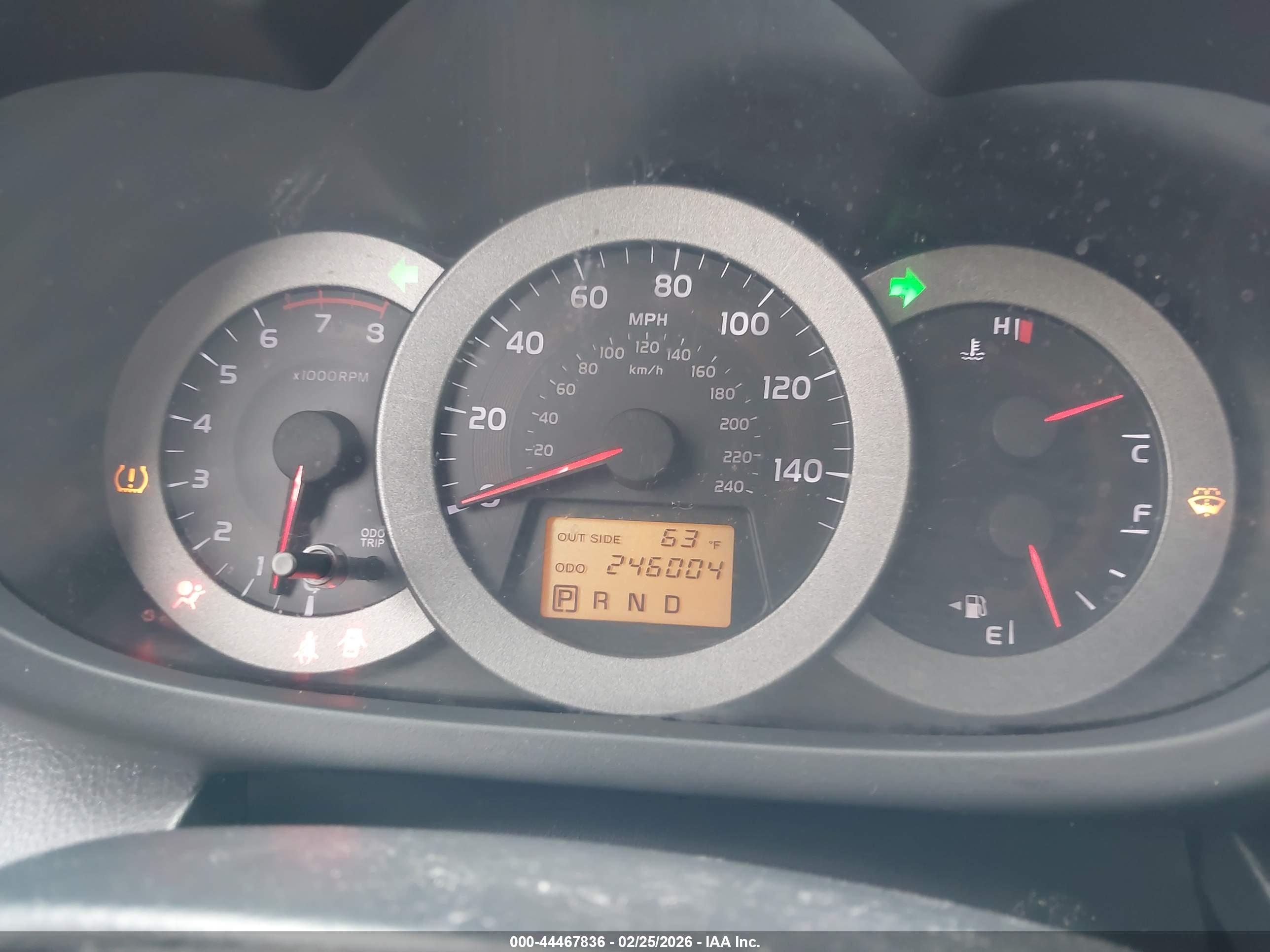 TOYOTA RAV4 image 7