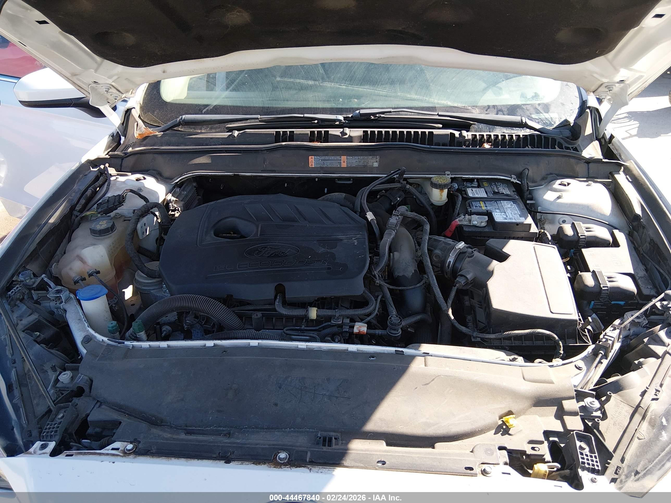 FORD FUSION image 10
