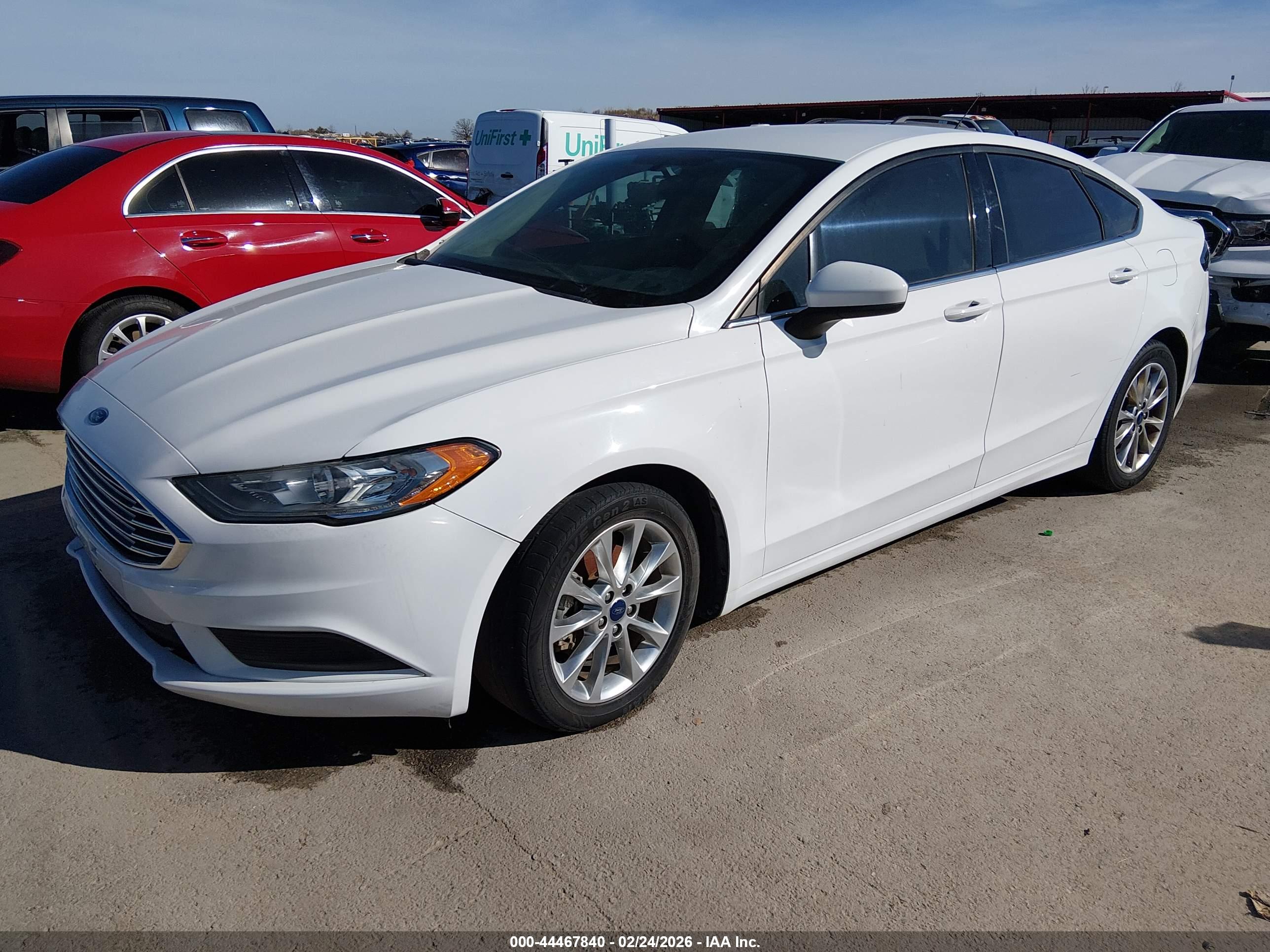 FORD FUSION image 2