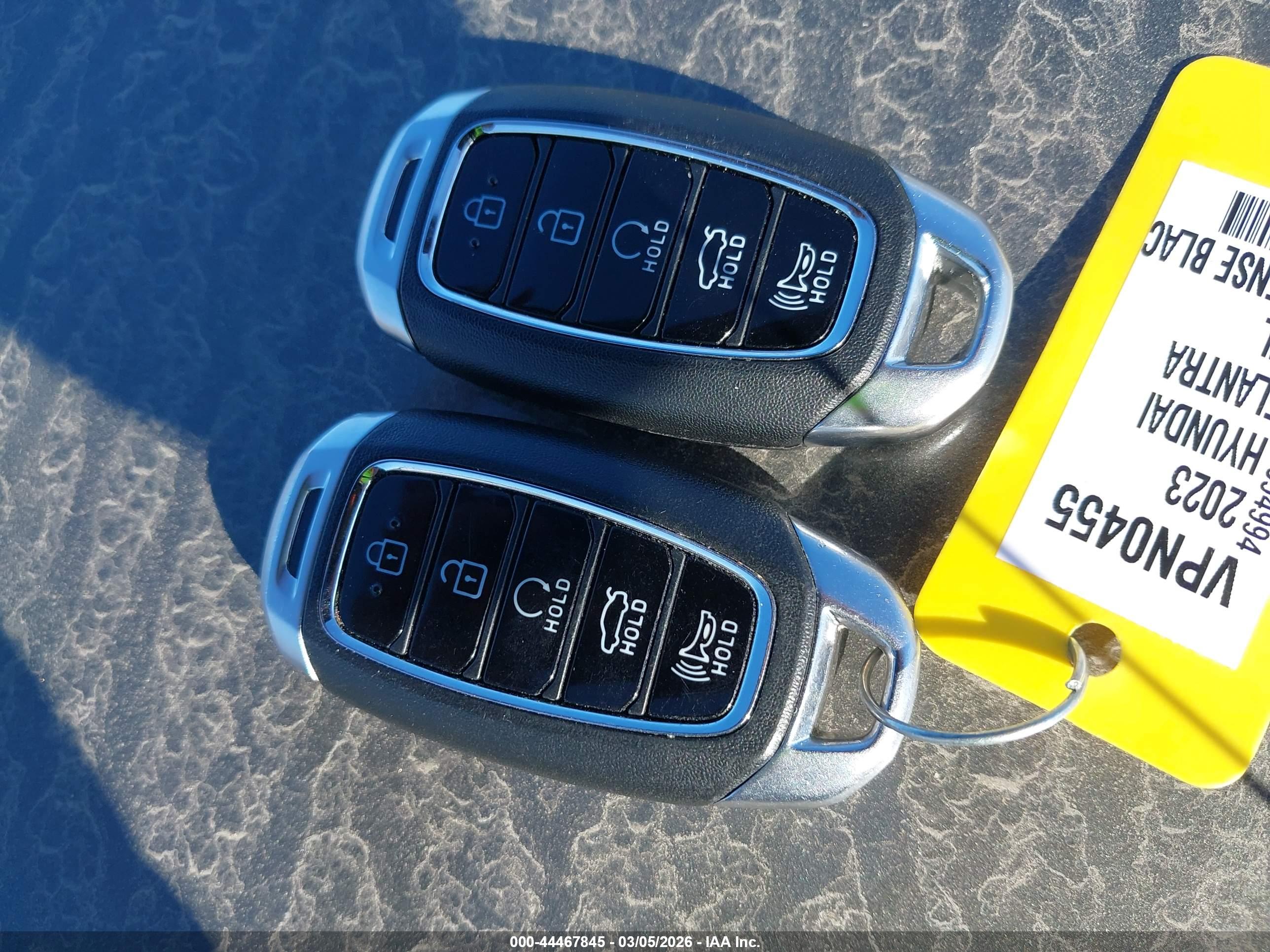HYUNDAI ELANTRA image 11