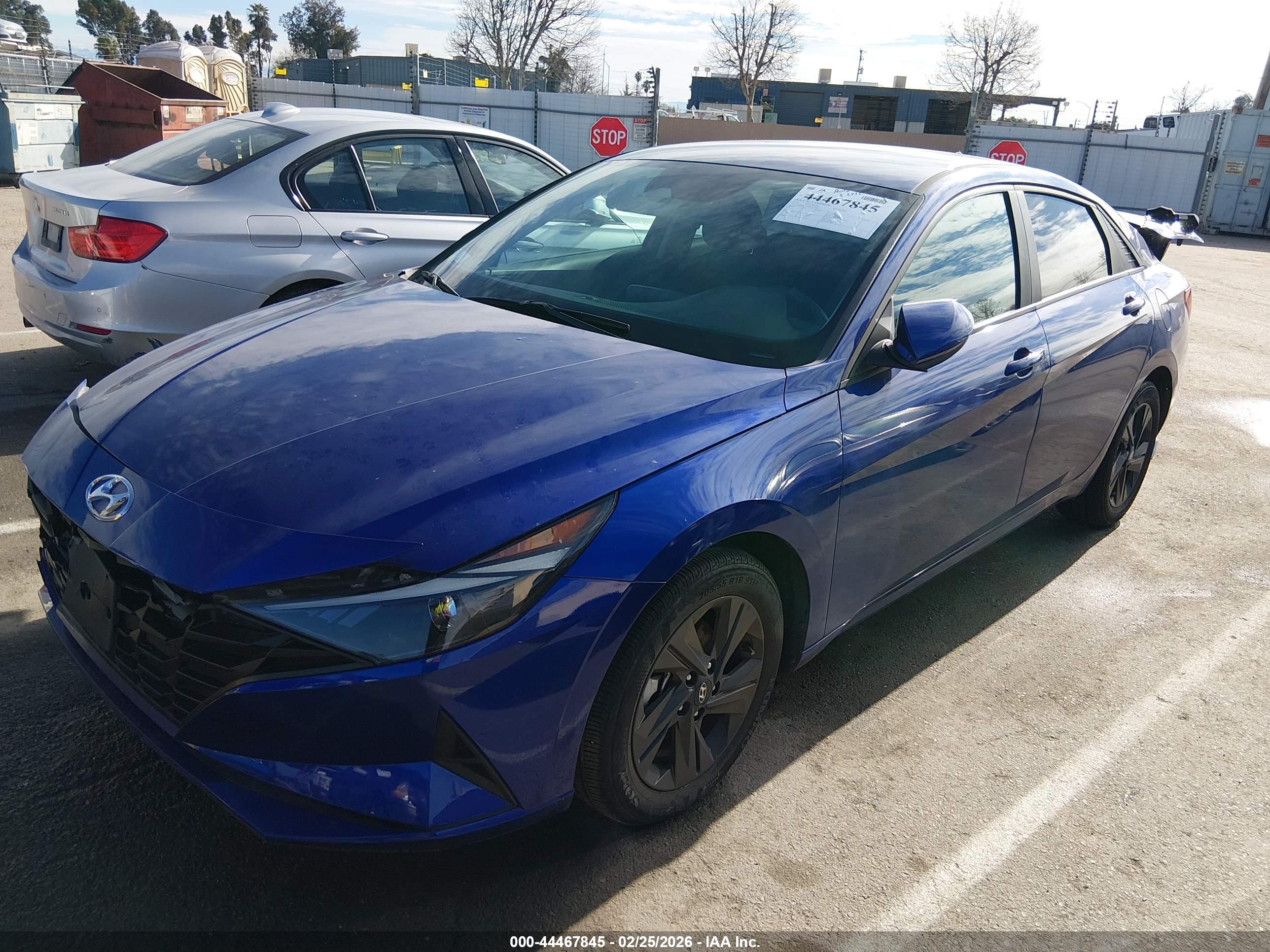 HYUNDAI ELANTRA image 2