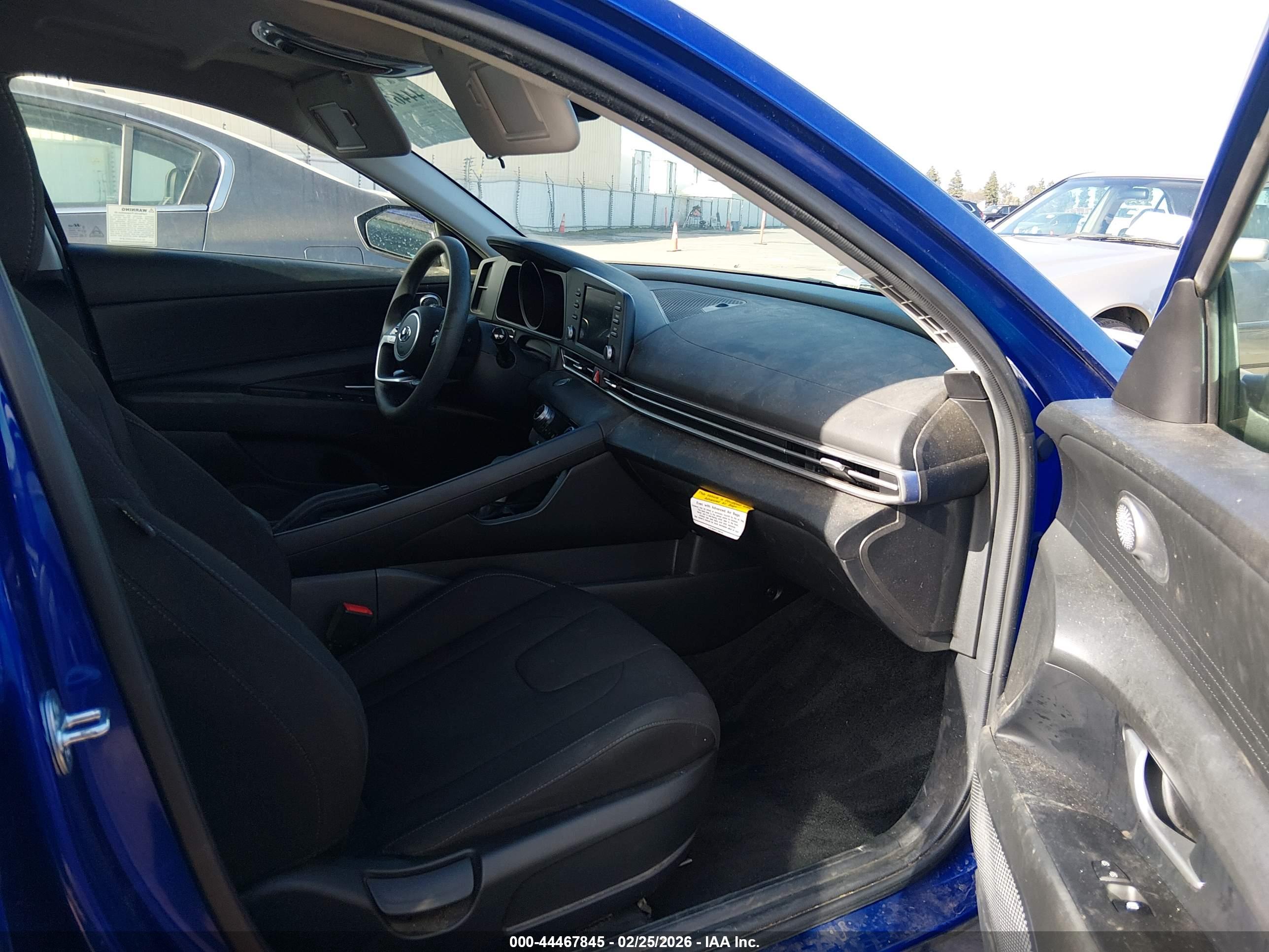 HYUNDAI ELANTRA image 5