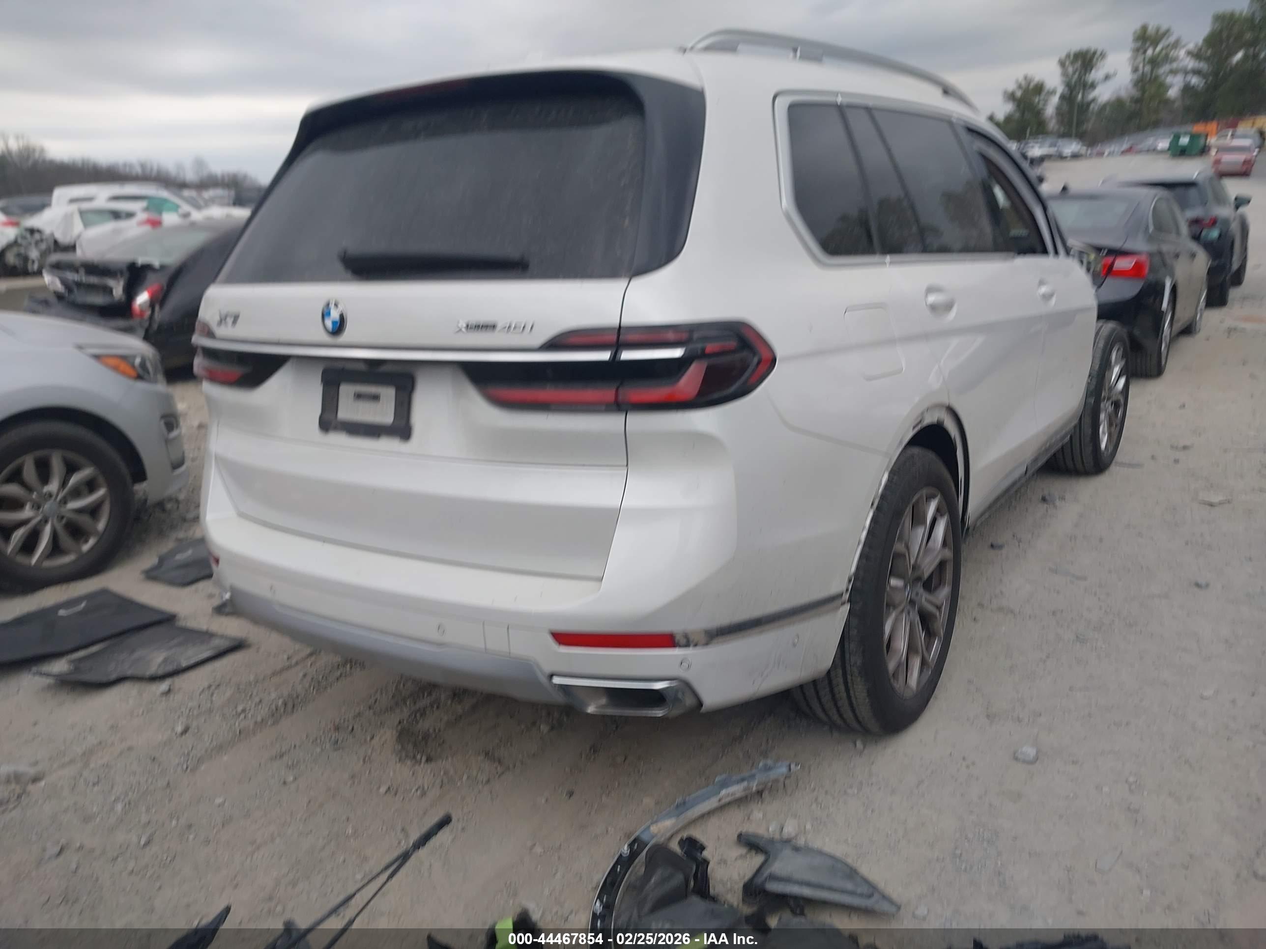 BMW X7 image 4