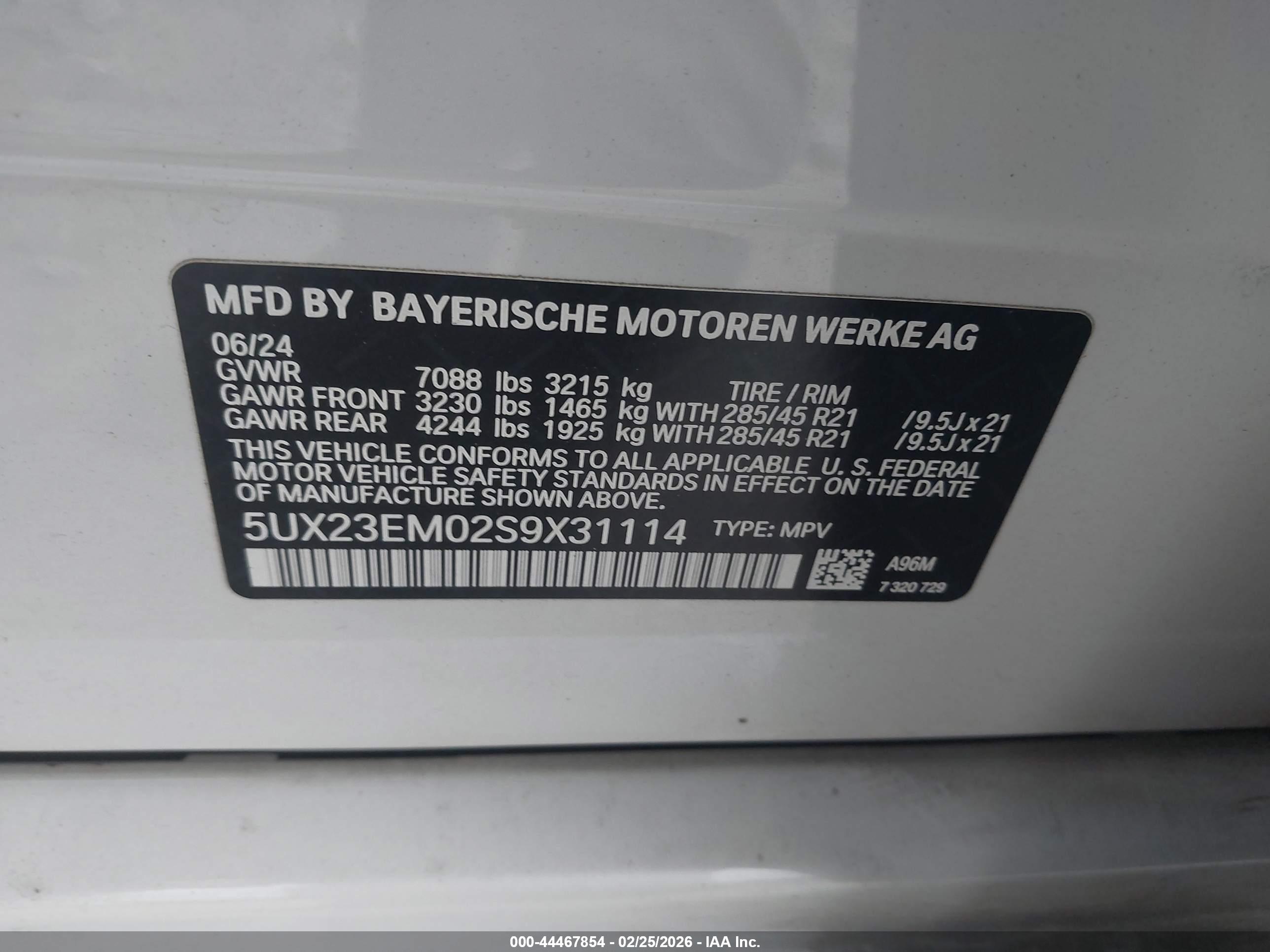 BMW X7 image 9