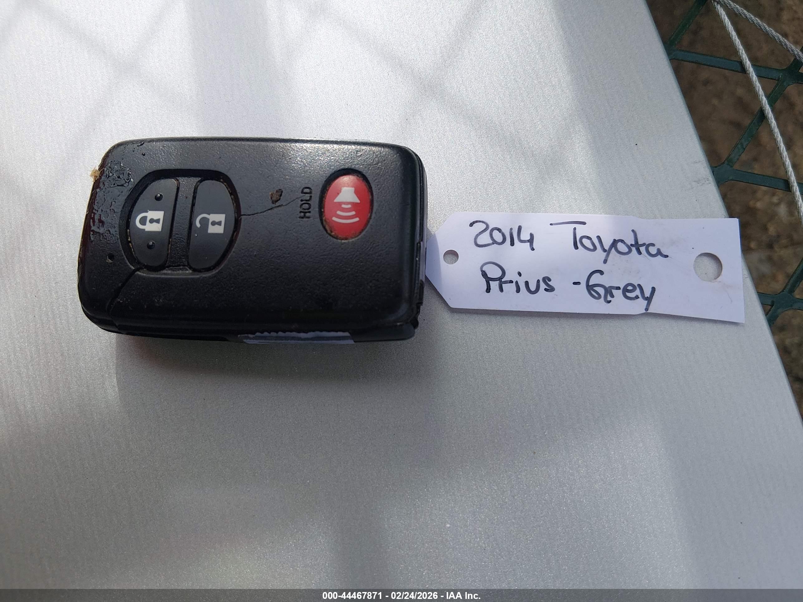 TOYOTA PRIUS image 11