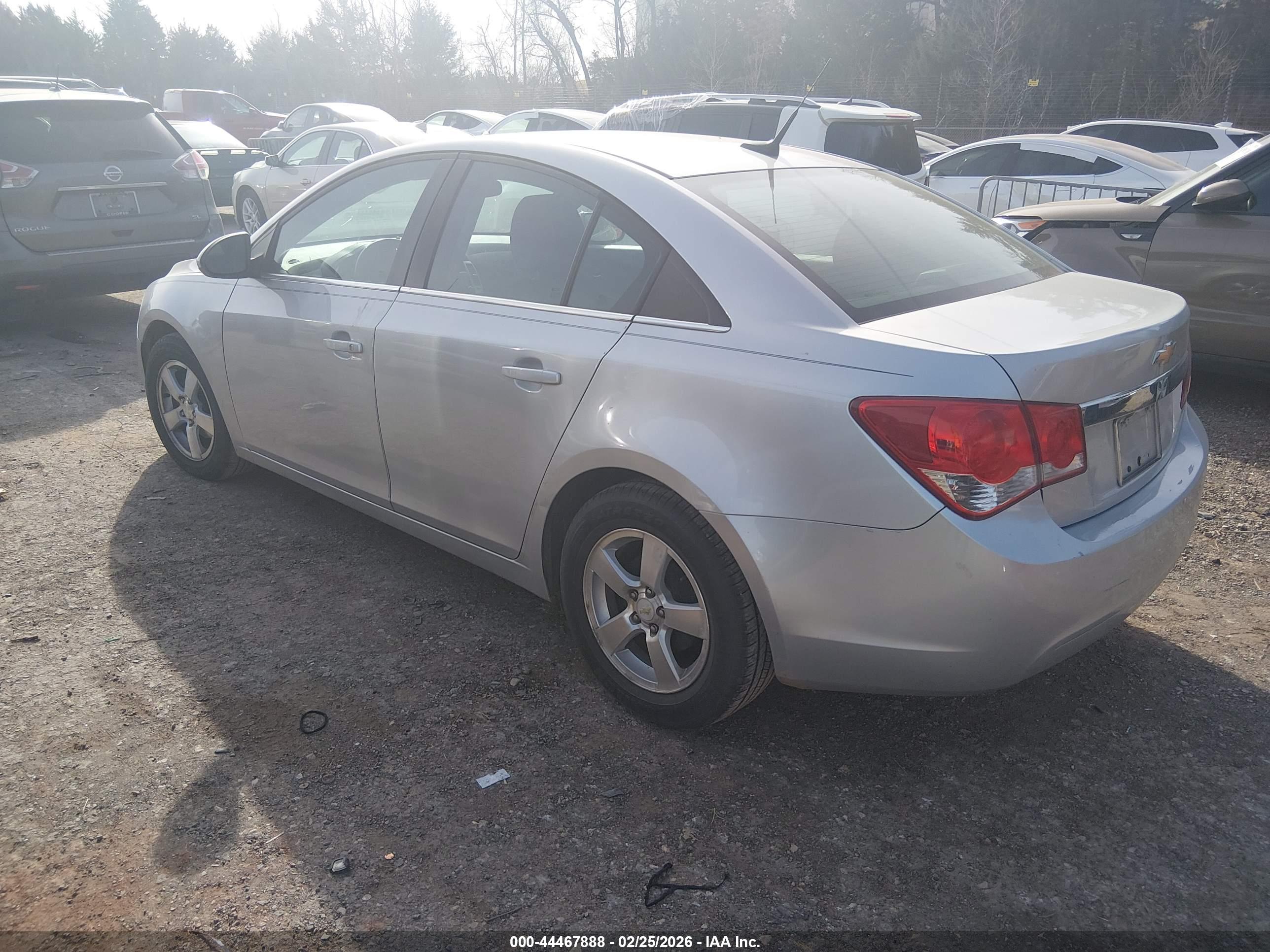 CHEVROLET CRUZE image 3