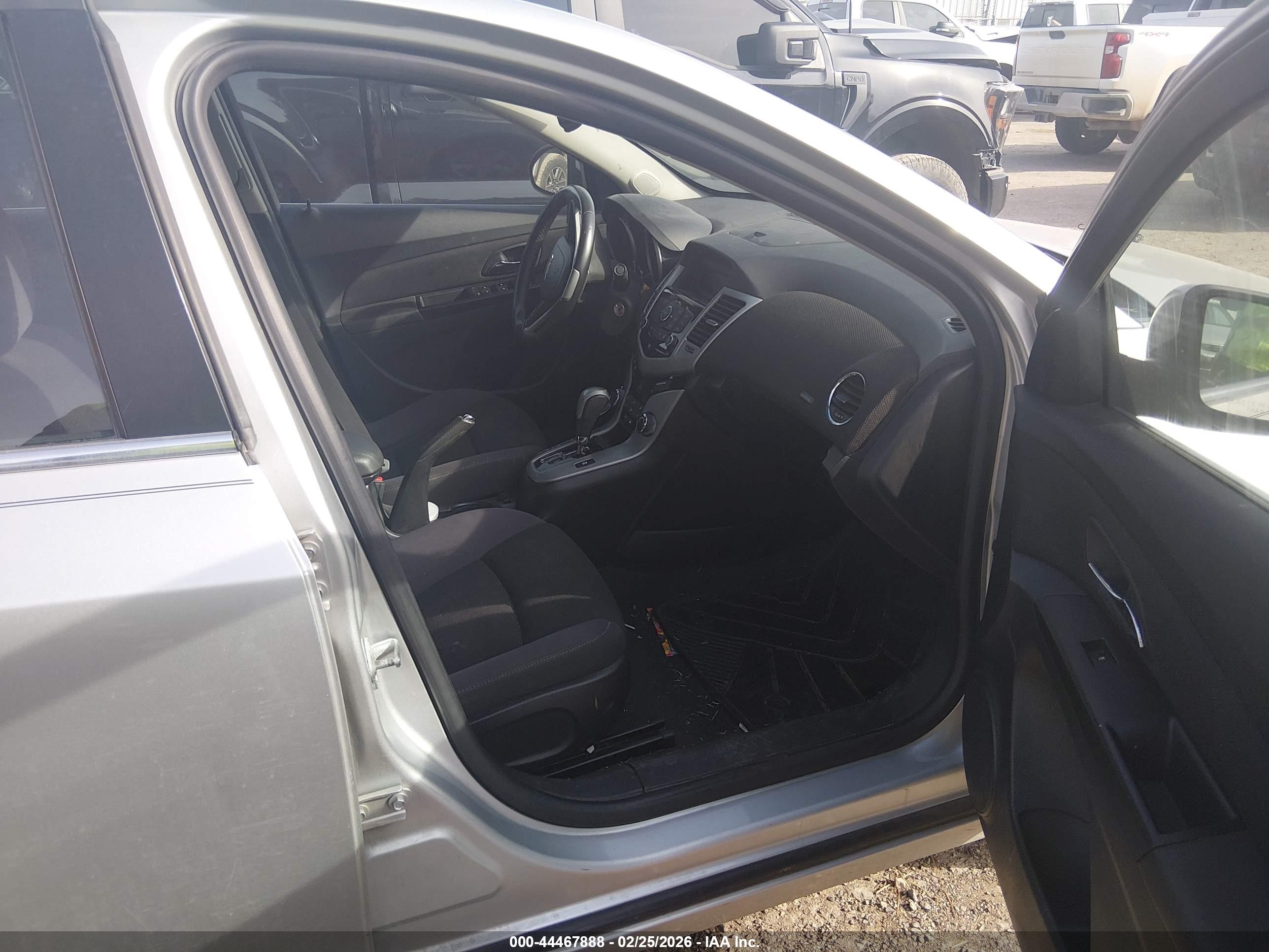 CHEVROLET CRUZE image 5