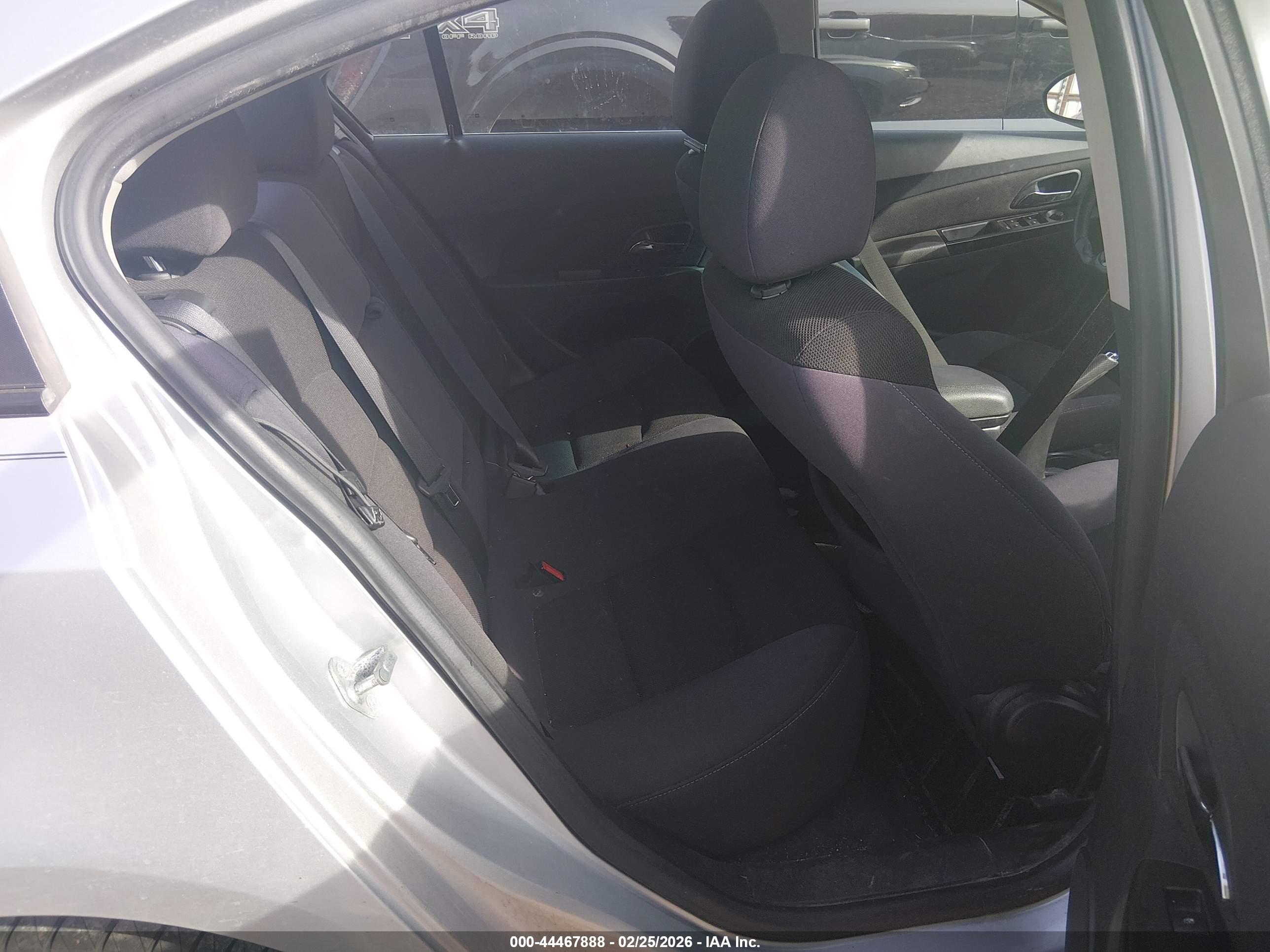 CHEVROLET CRUZE image 8