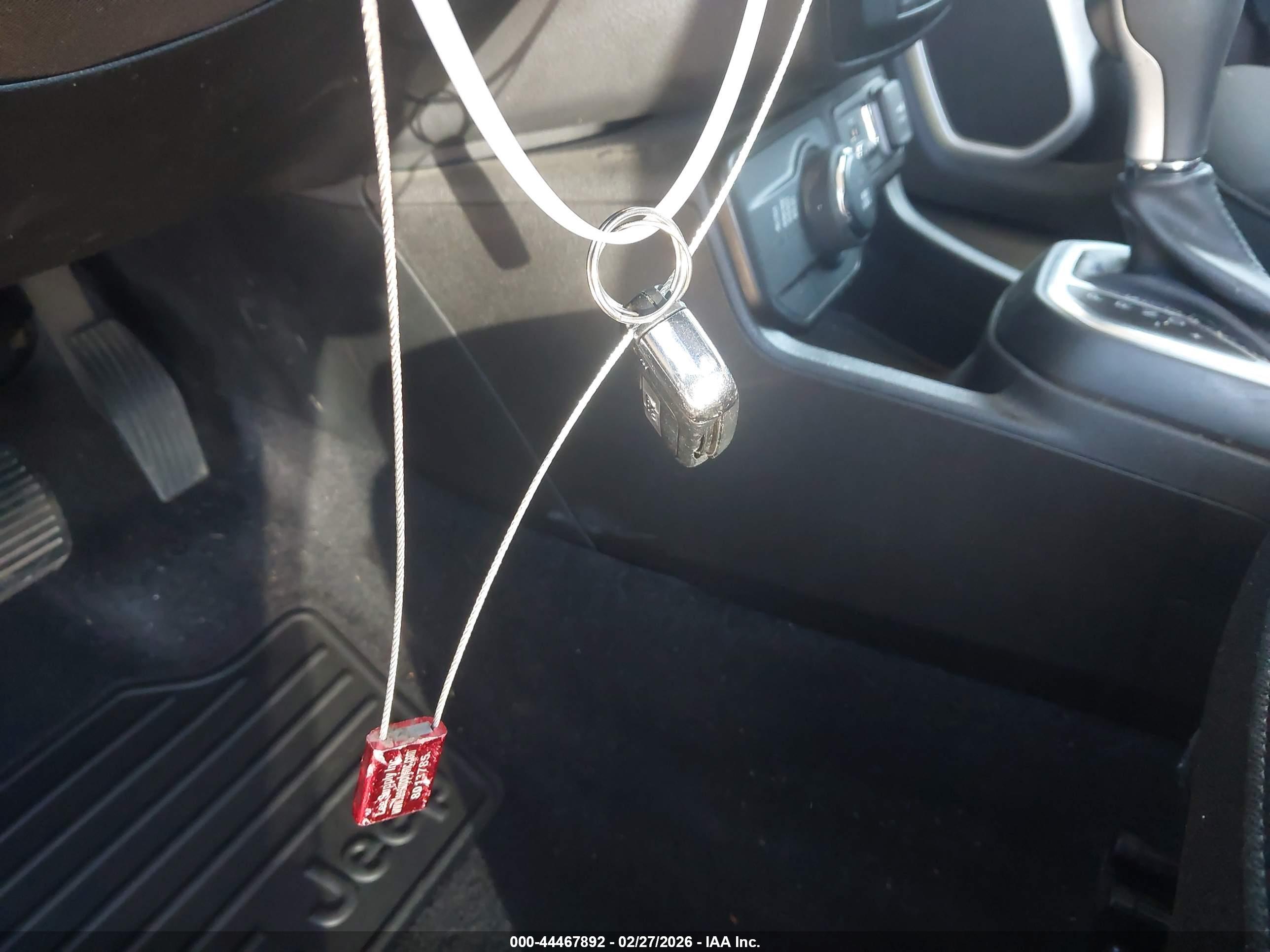 JEEP RENEGADE image 11