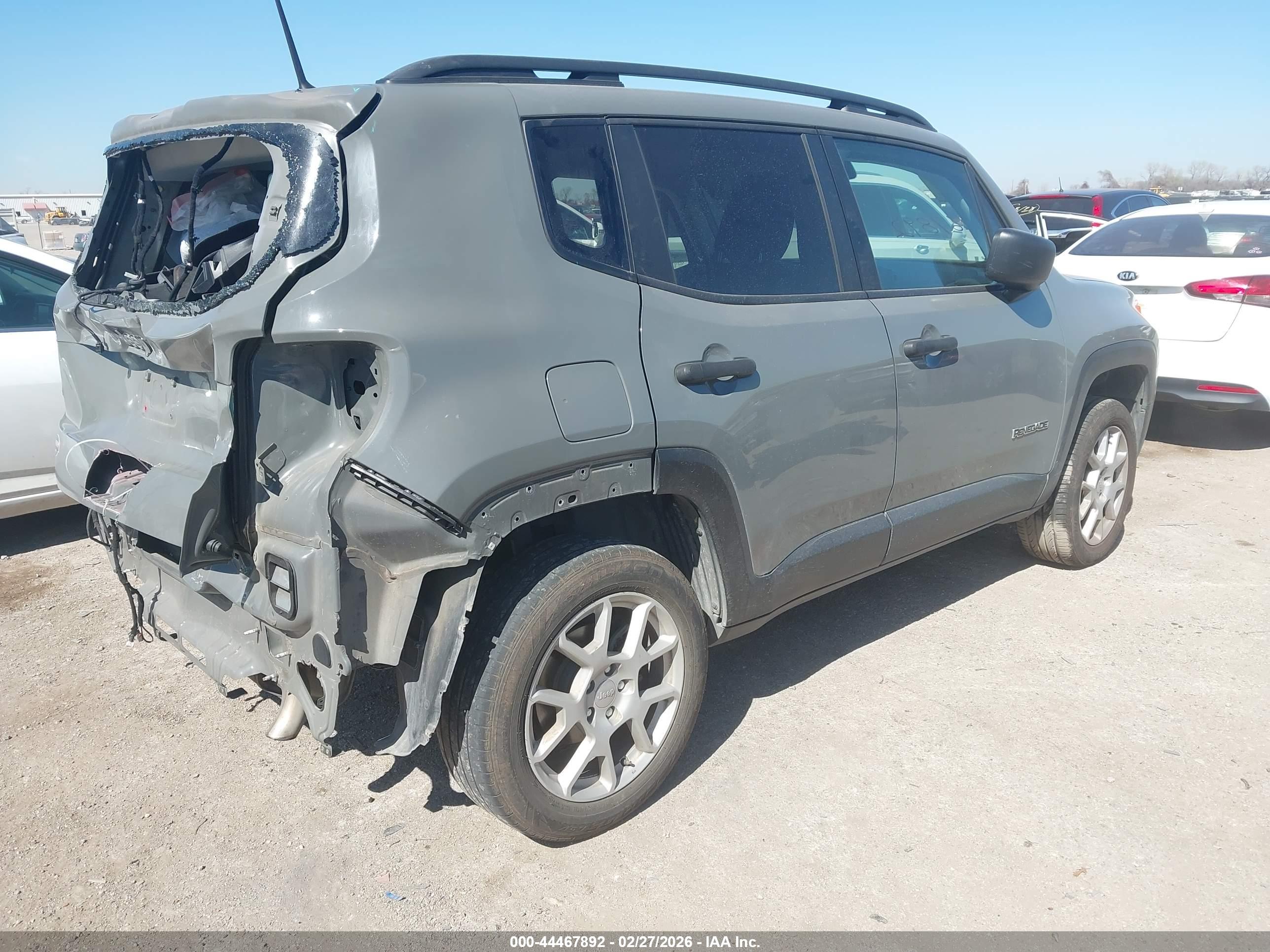 JEEP RENEGADE image 4