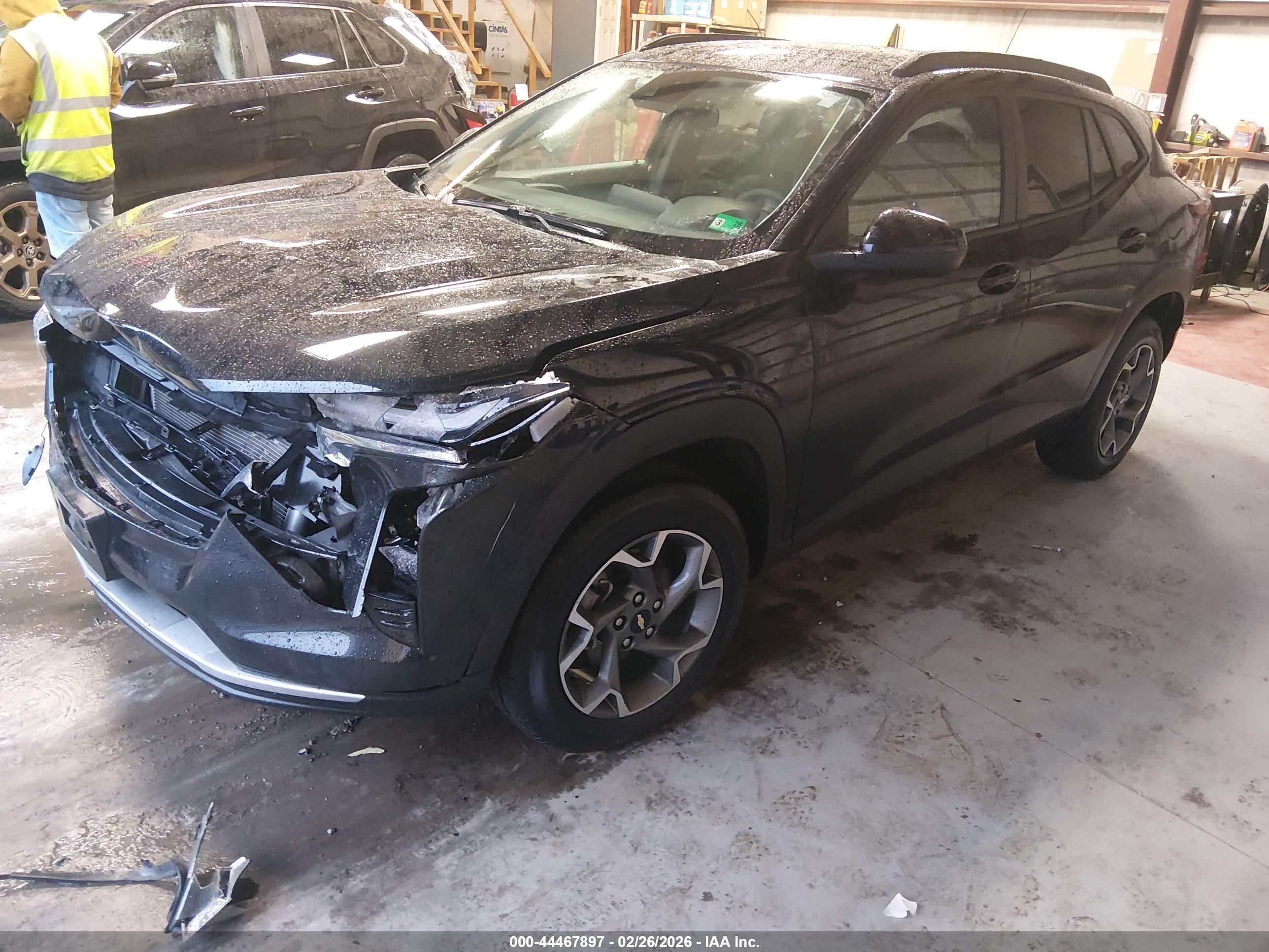 CHEVROLET TRAX image 2