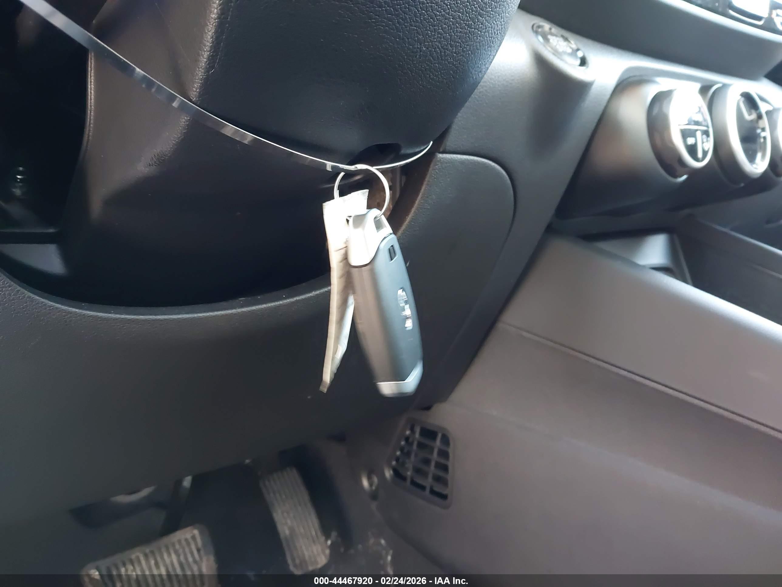 HYUNDAI VENUE image 11