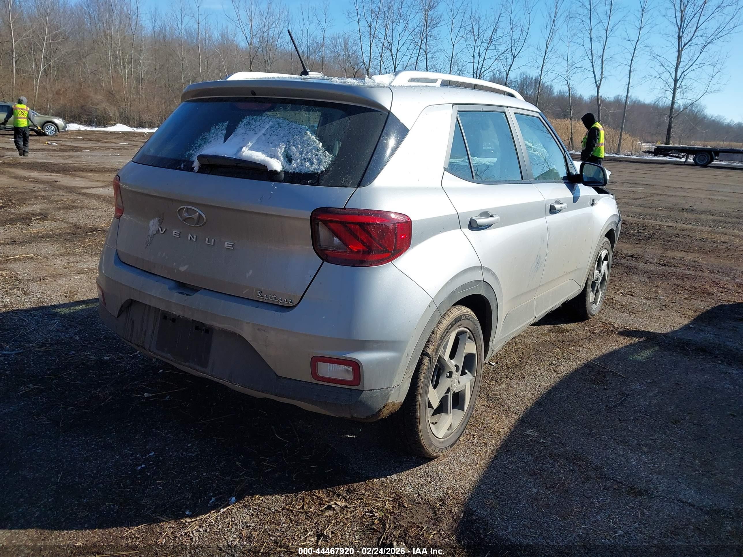 HYUNDAI VENUE image 4
