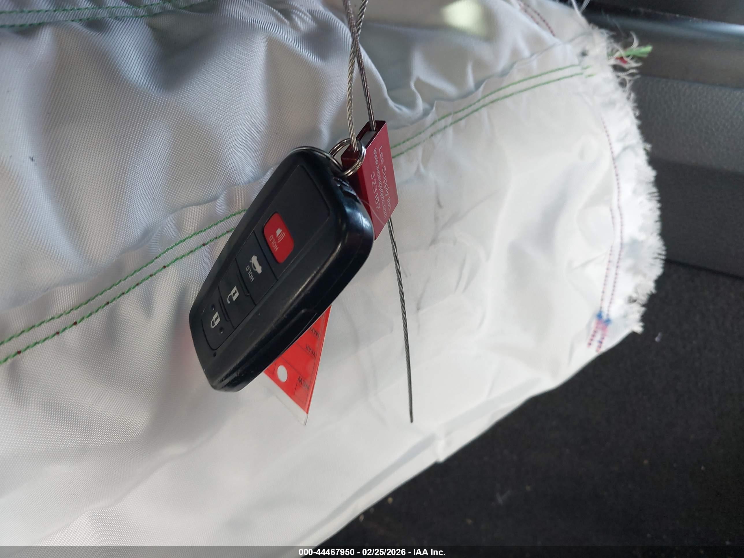 TOYOTA CAMRY image 11