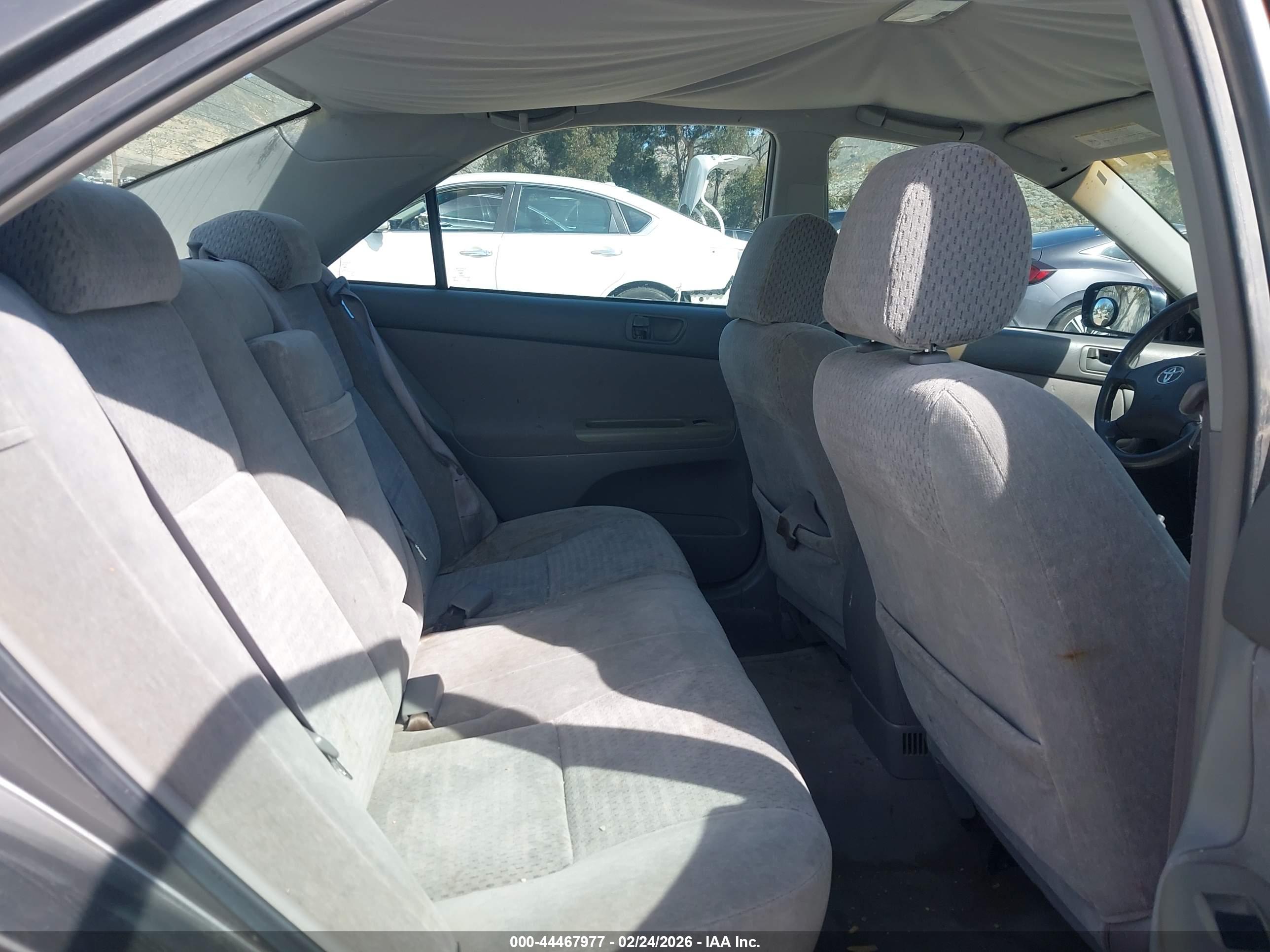 TOYOTA CAMRY image 8