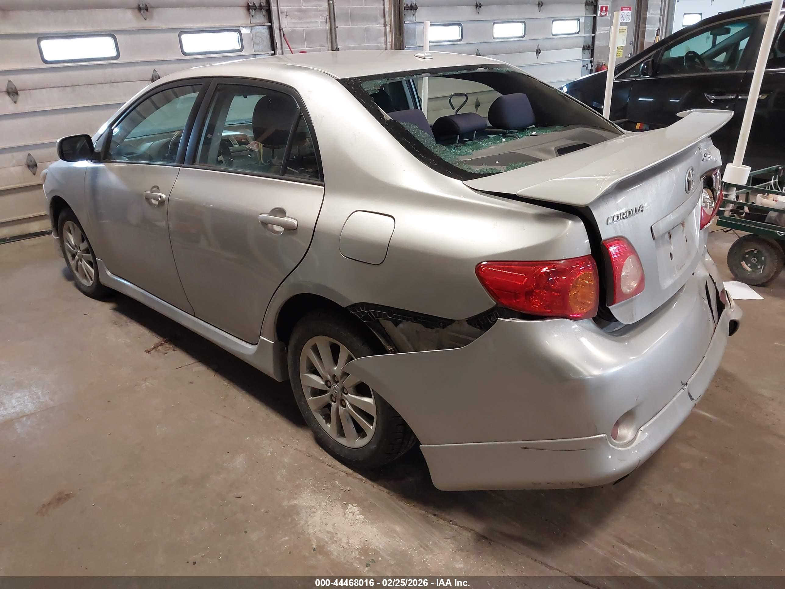 TOYOTA COROLLA image 3
