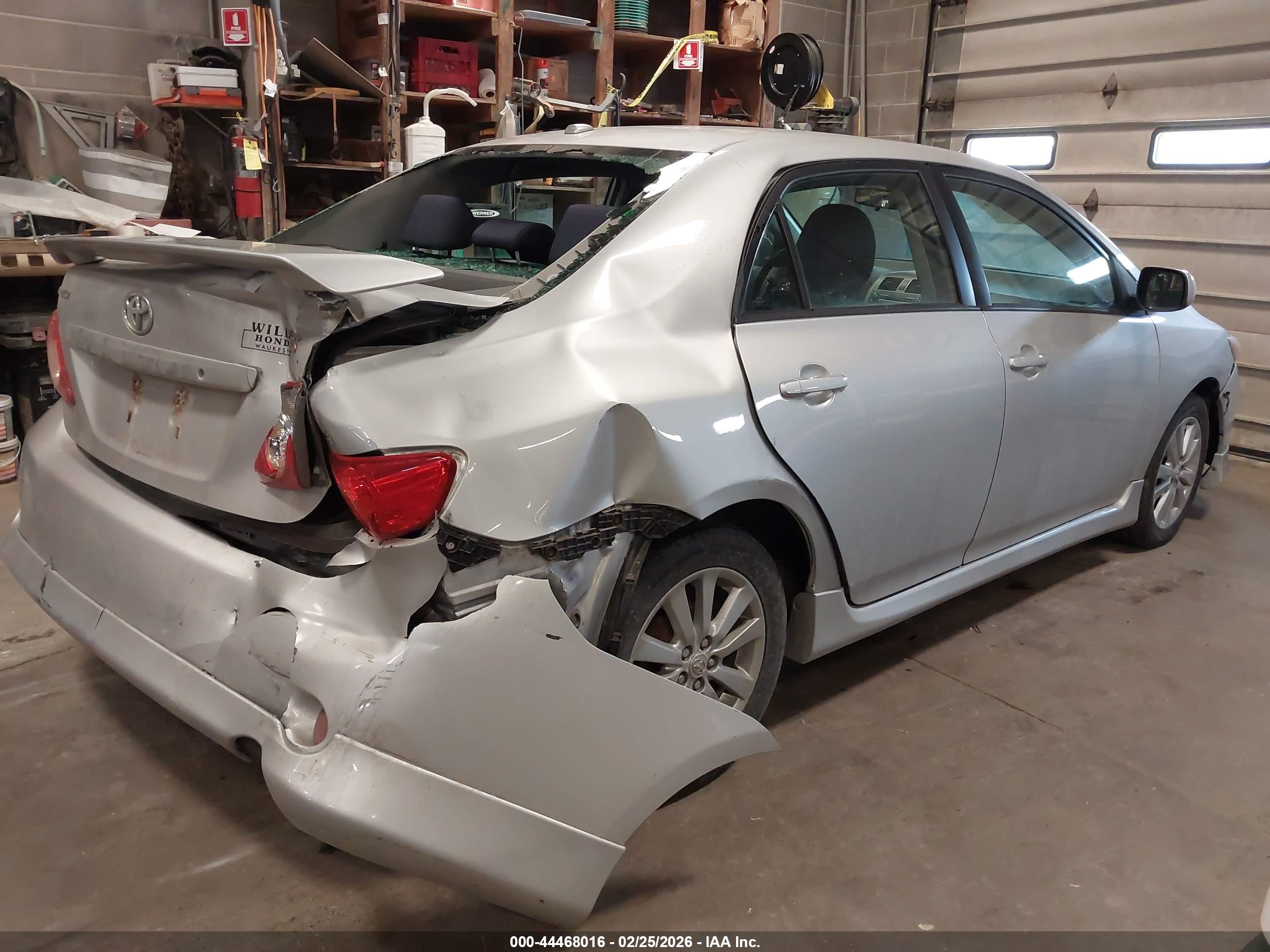 TOYOTA COROLLA image 4