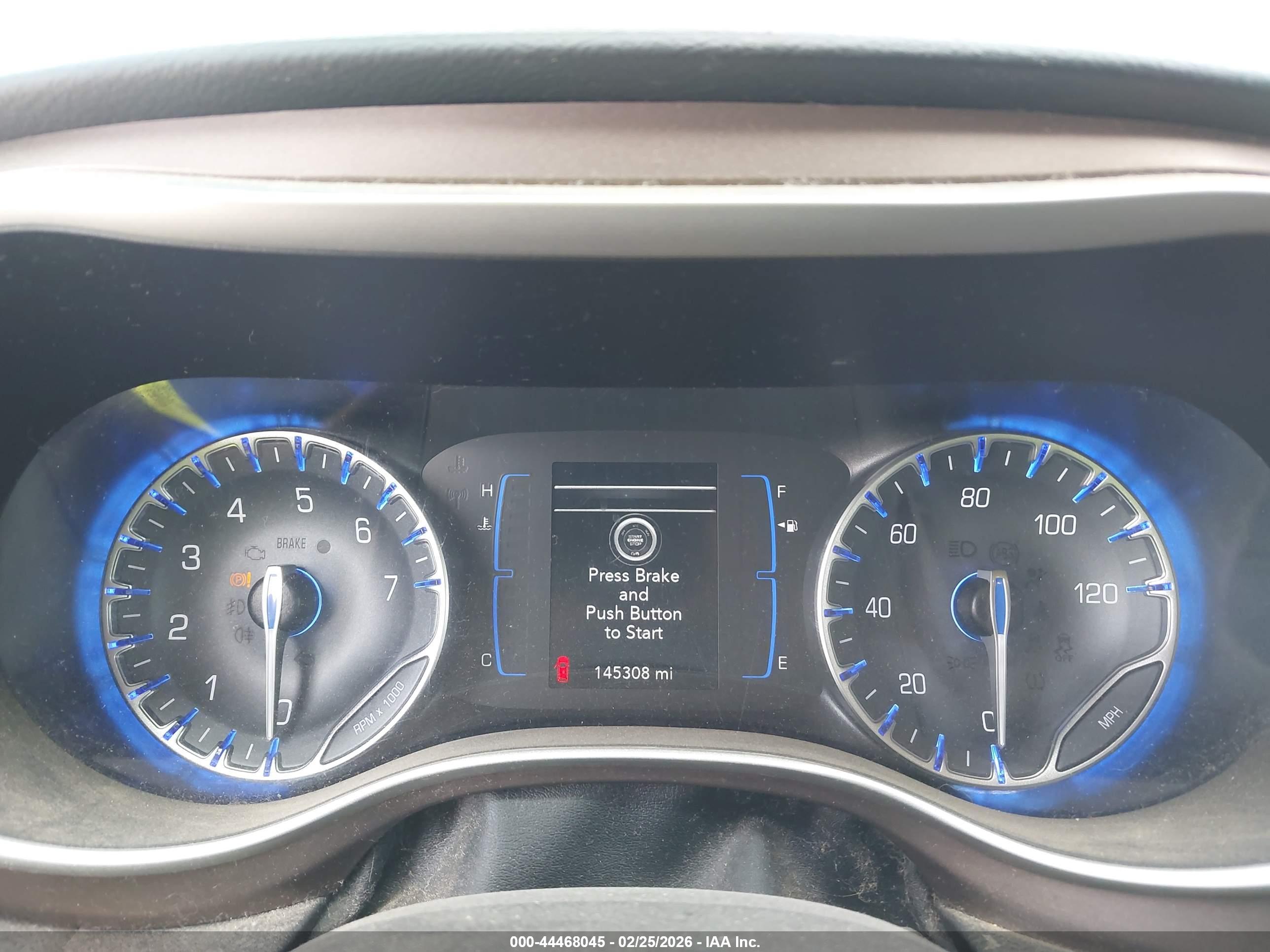 CHRYSLER PACIFICA image 7