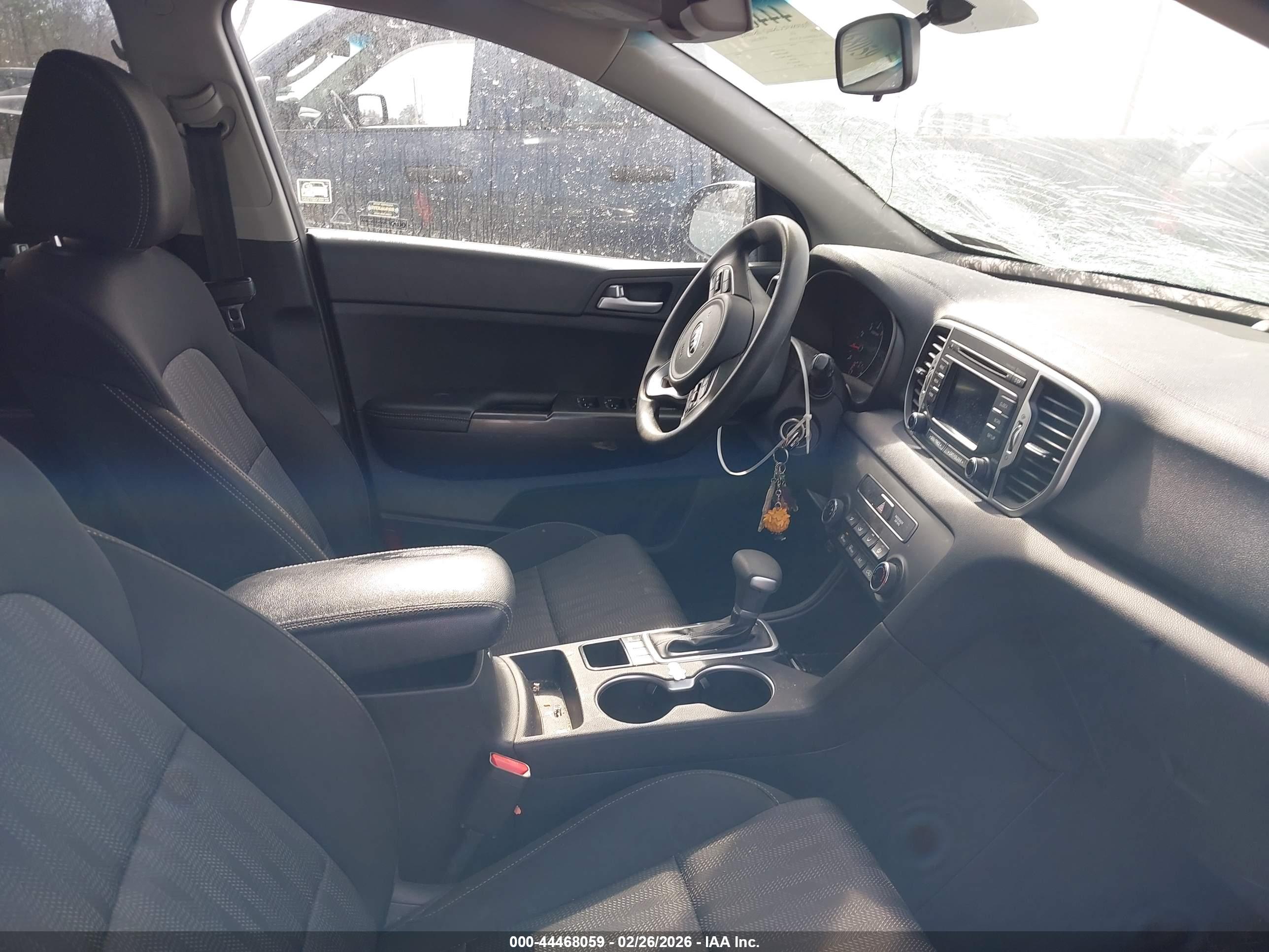 KIA SPORTAGE image 5