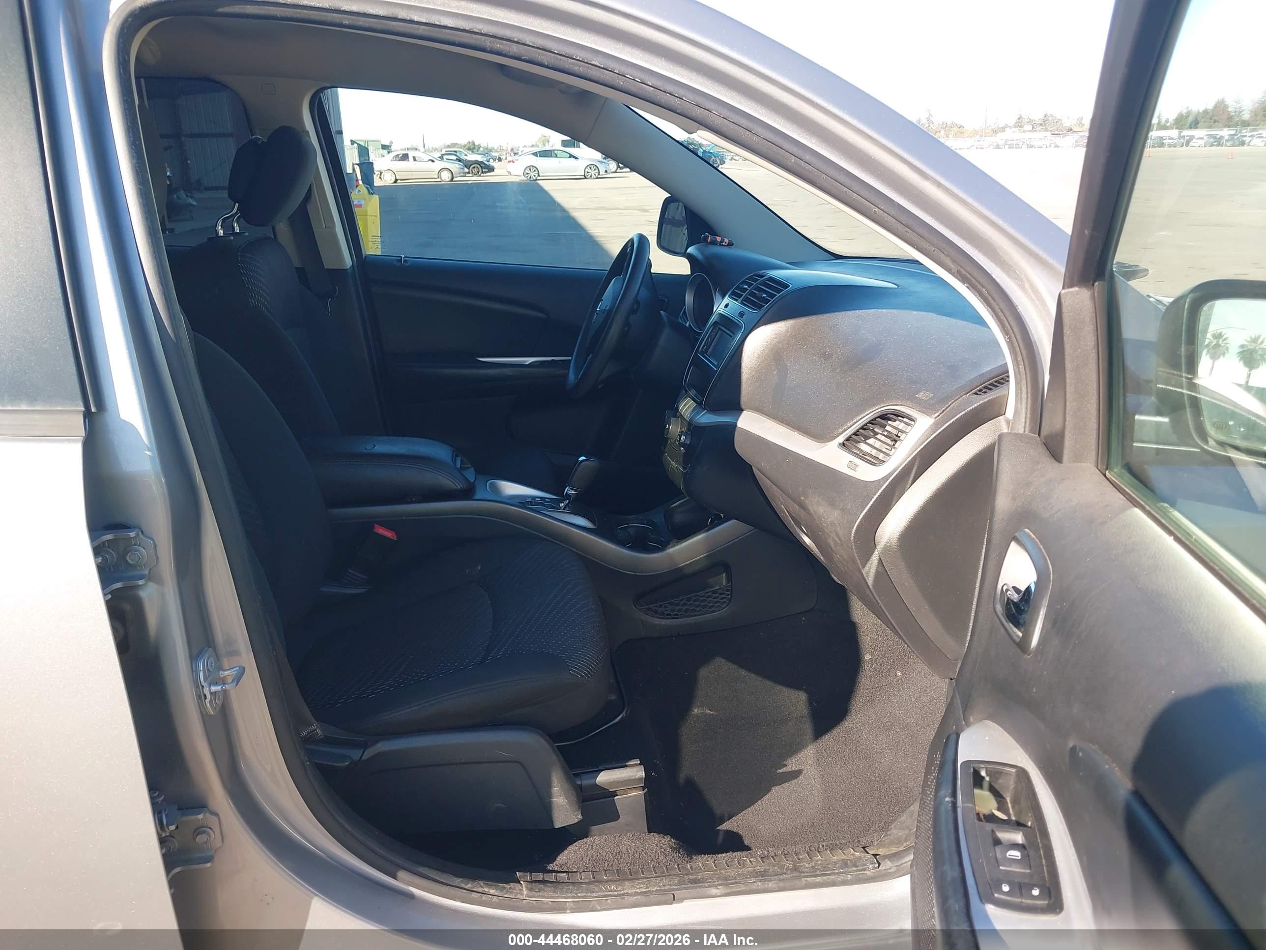DODGE JOURNEY image 5
