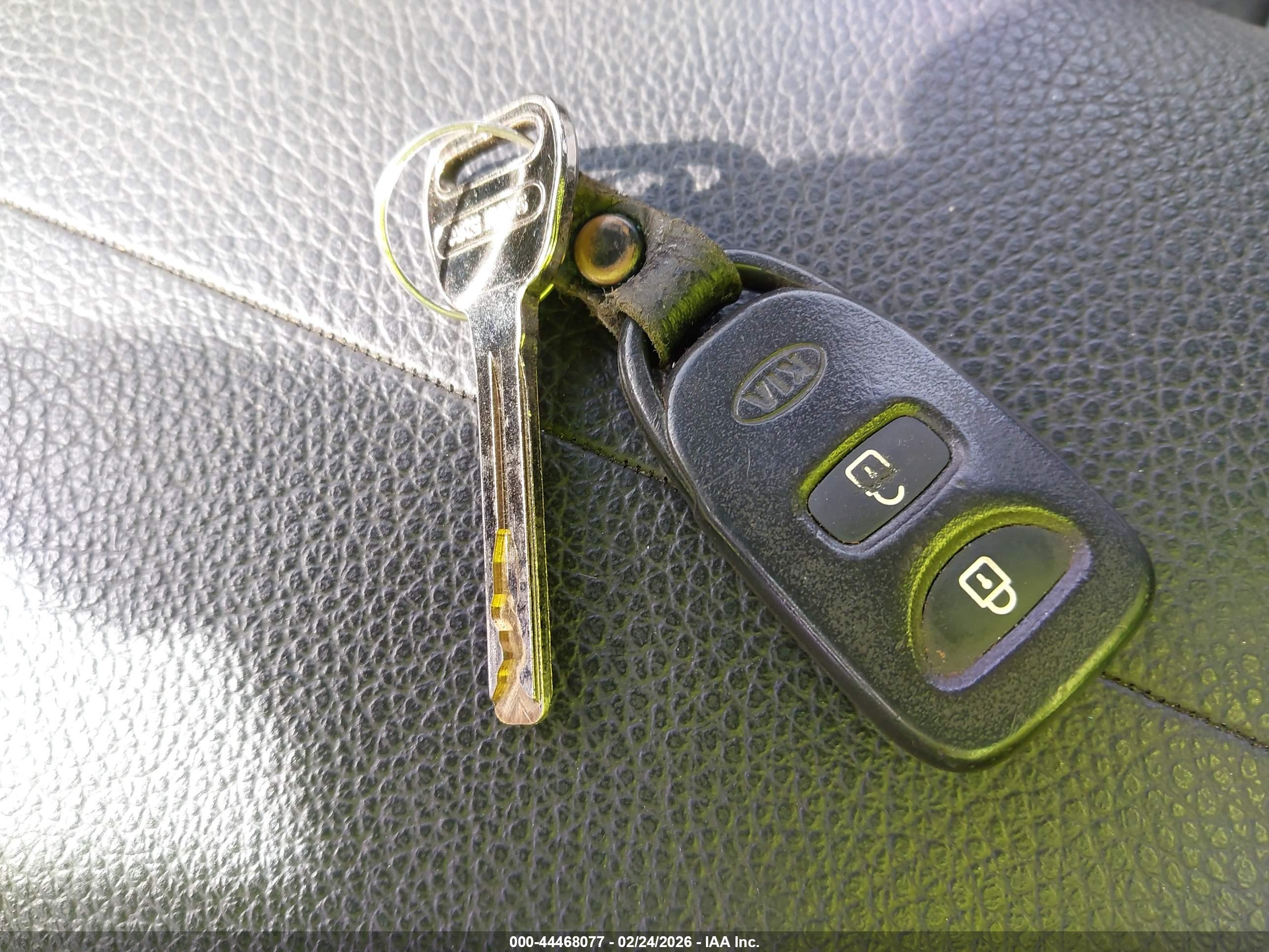 KIA SORENTO image 11