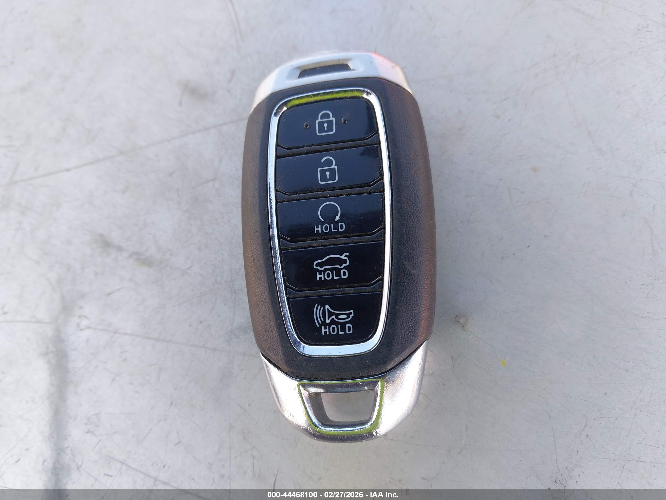 HYUNDAI ELANTRA image 11