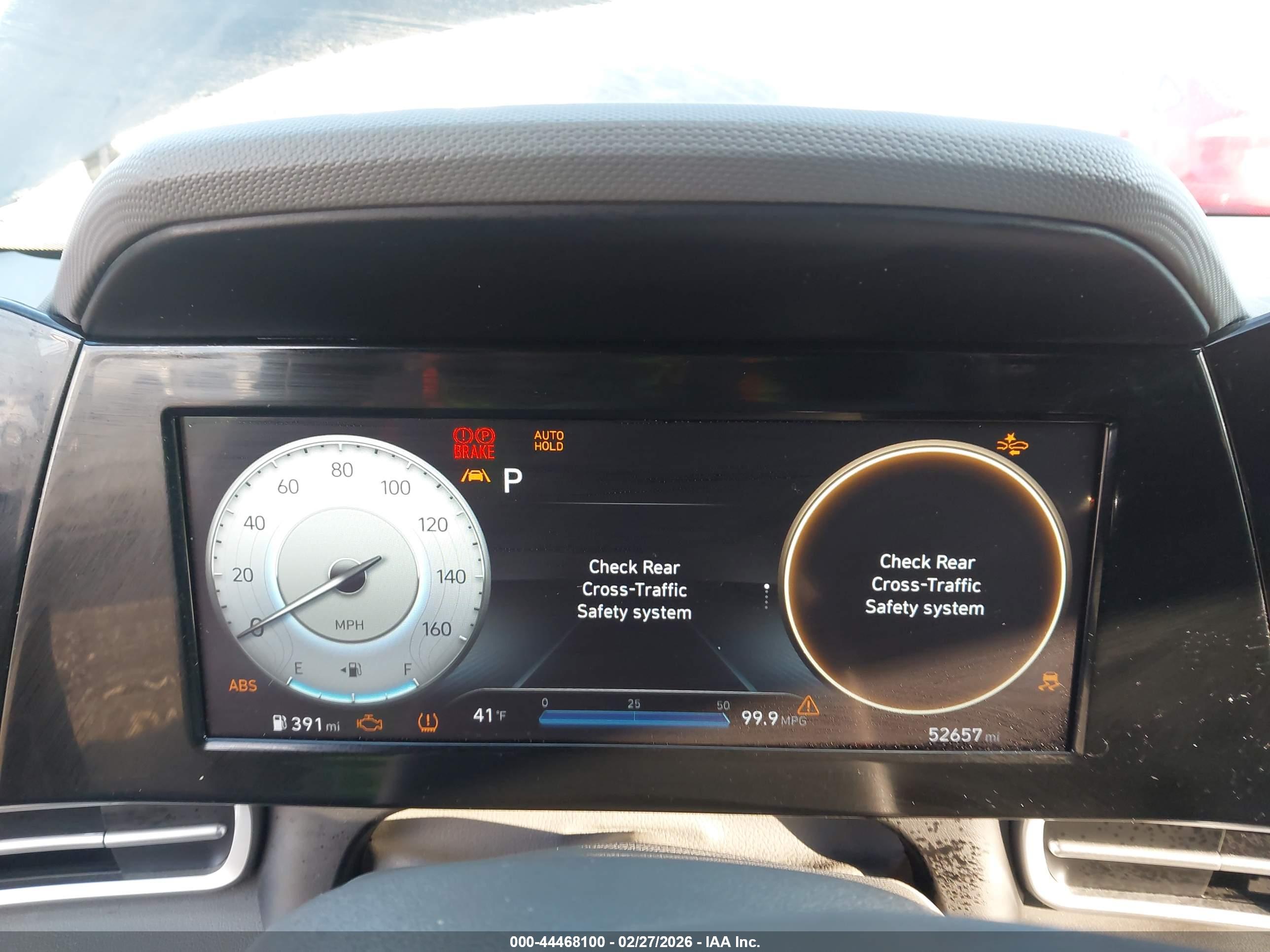 HYUNDAI ELANTRA image 7
