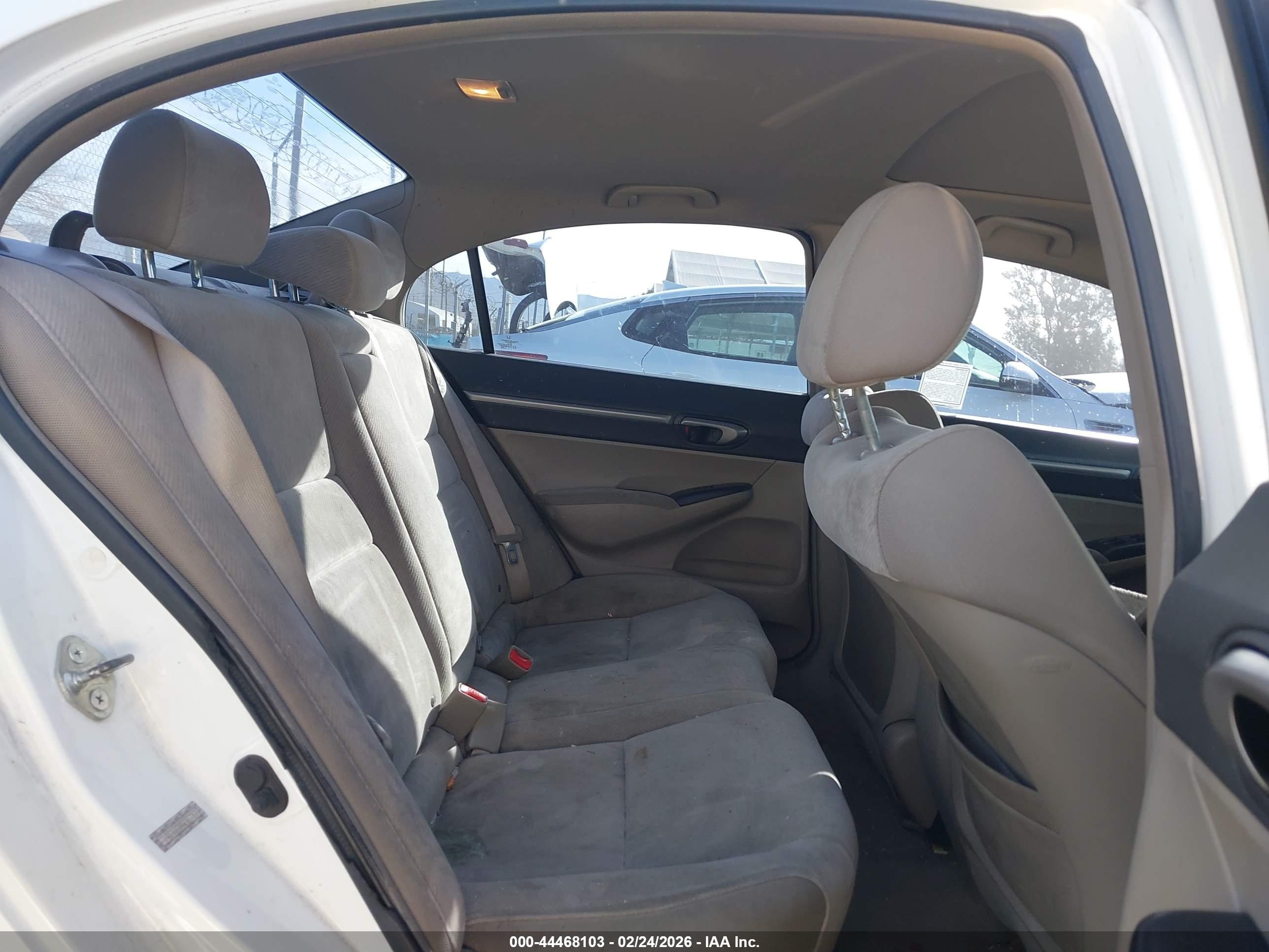 HONDA CIVIC image 8