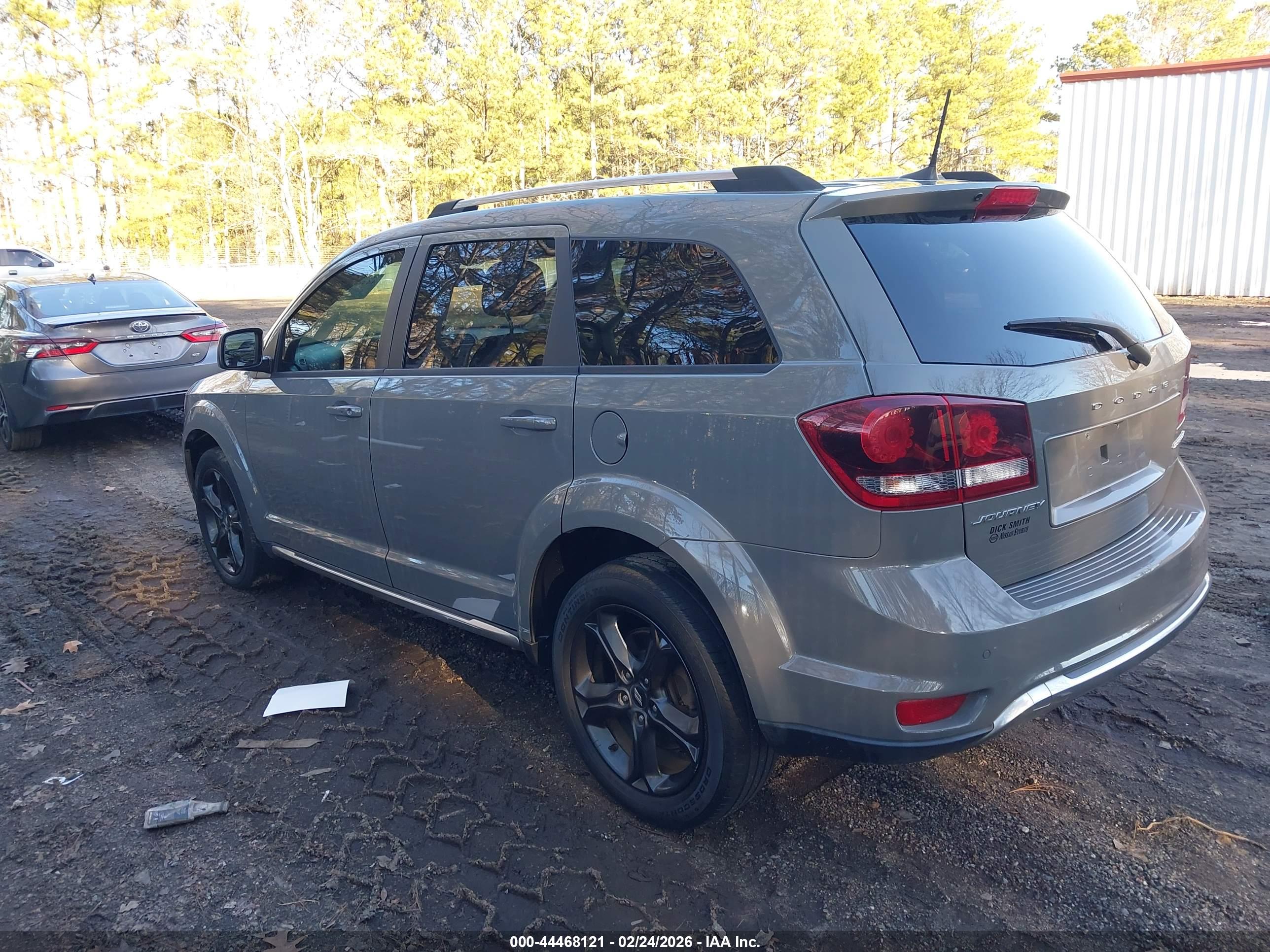DODGE JOURNEY image 3