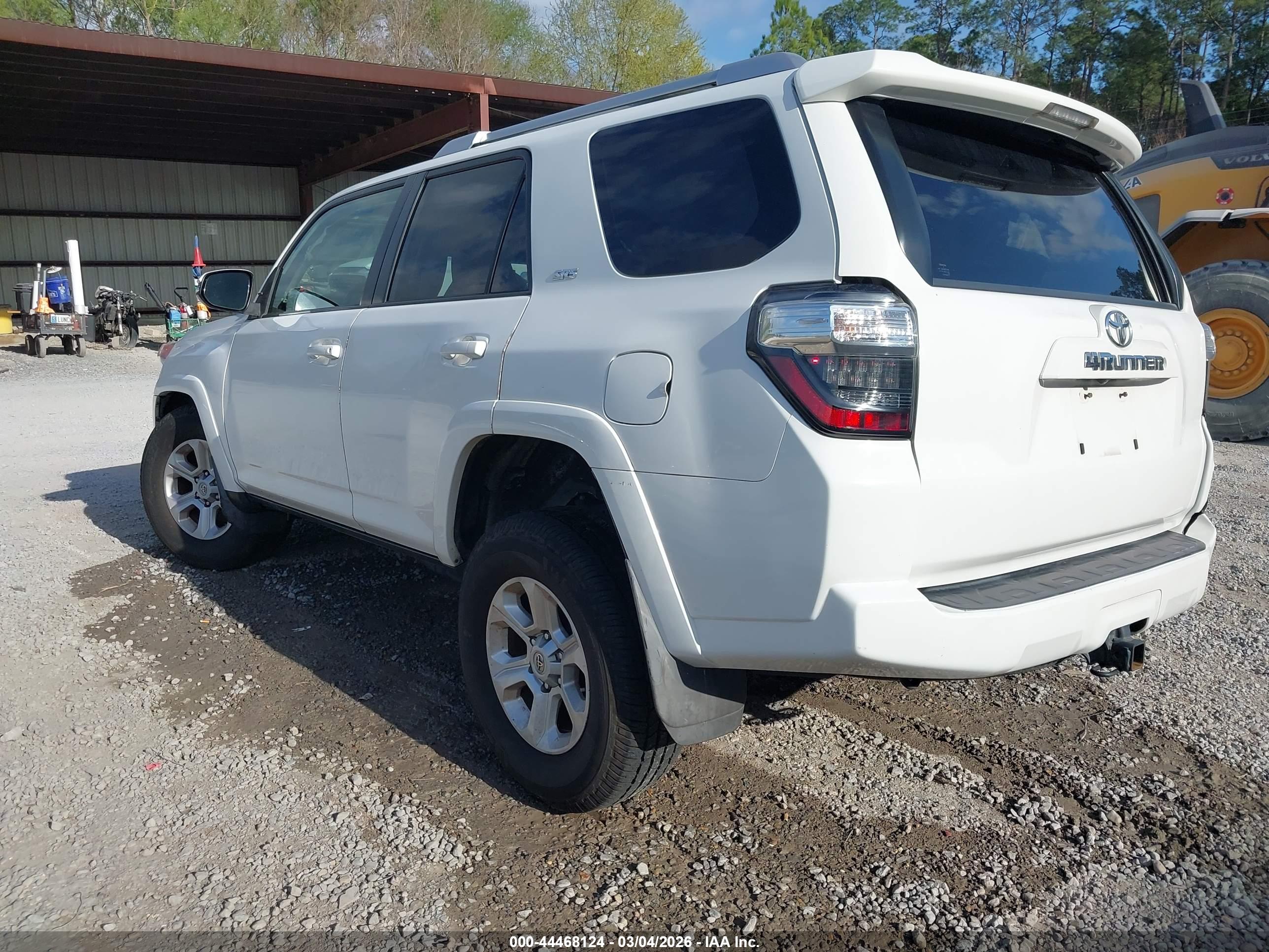 TOYOTA 4RUNNER image 3