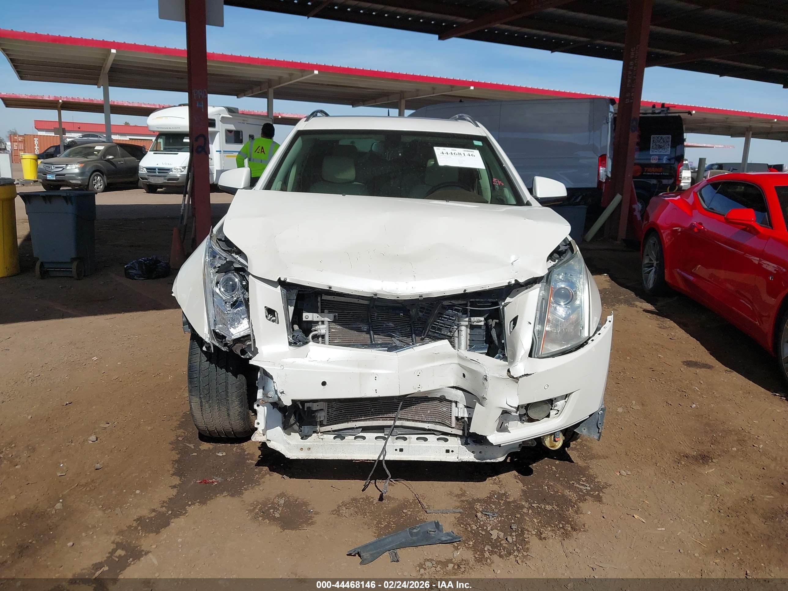 CADILLAC SRX image 6