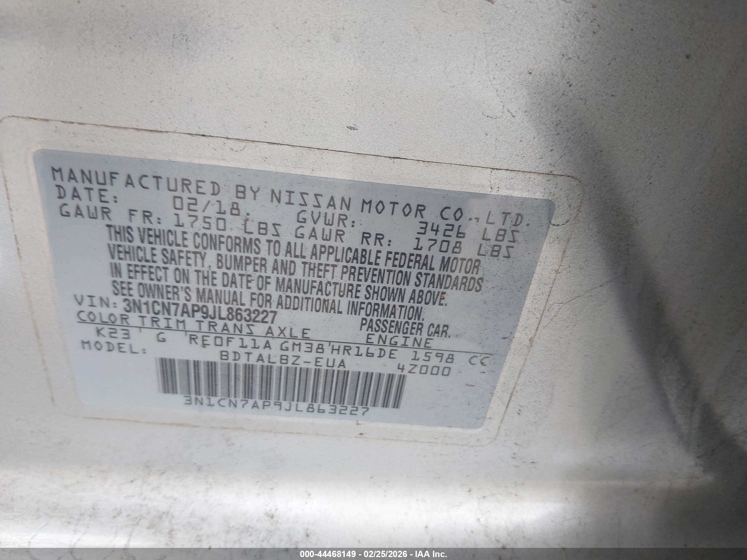 NISSAN VERSA image 9