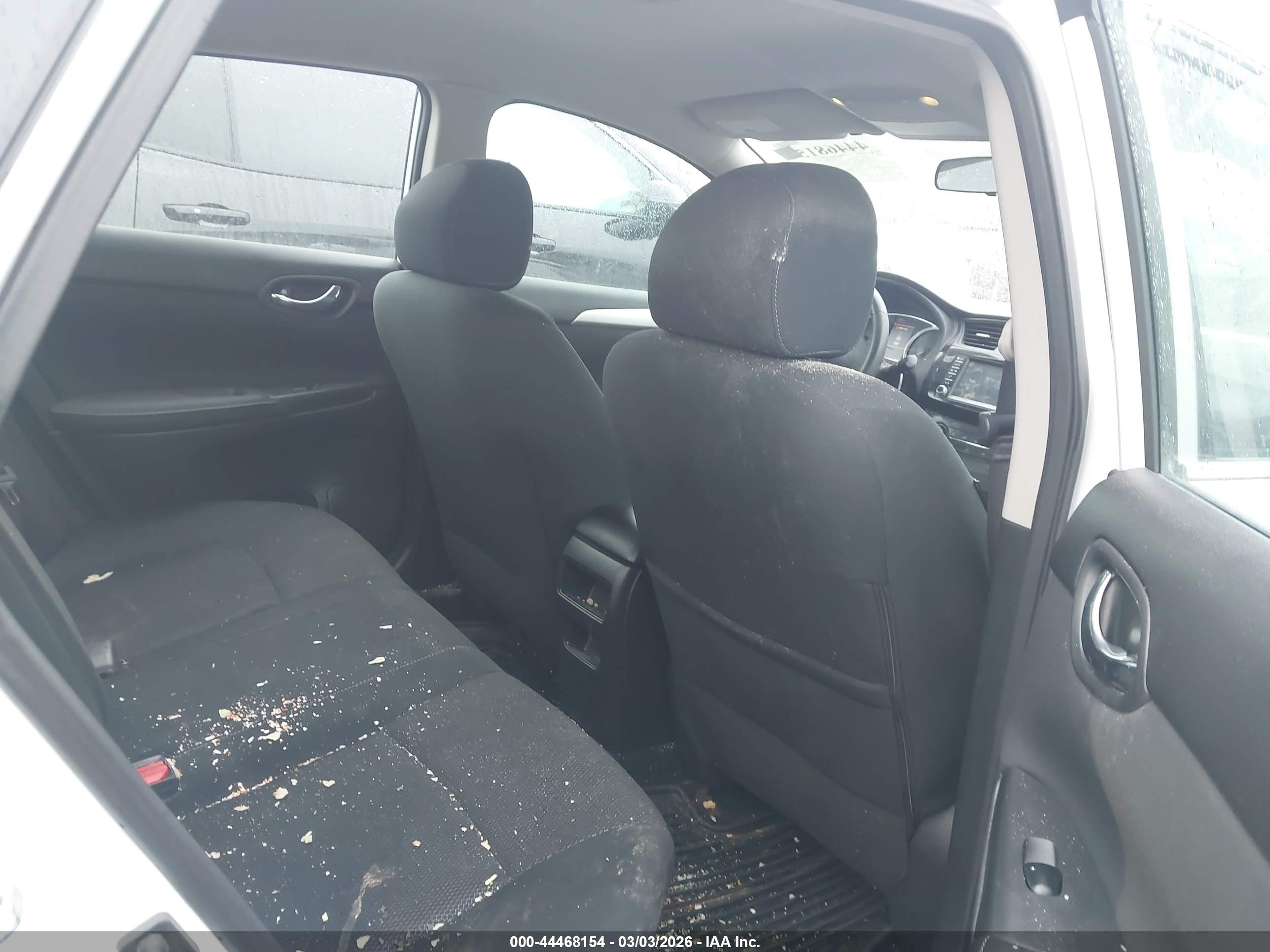 NISSAN SENTRA image 8