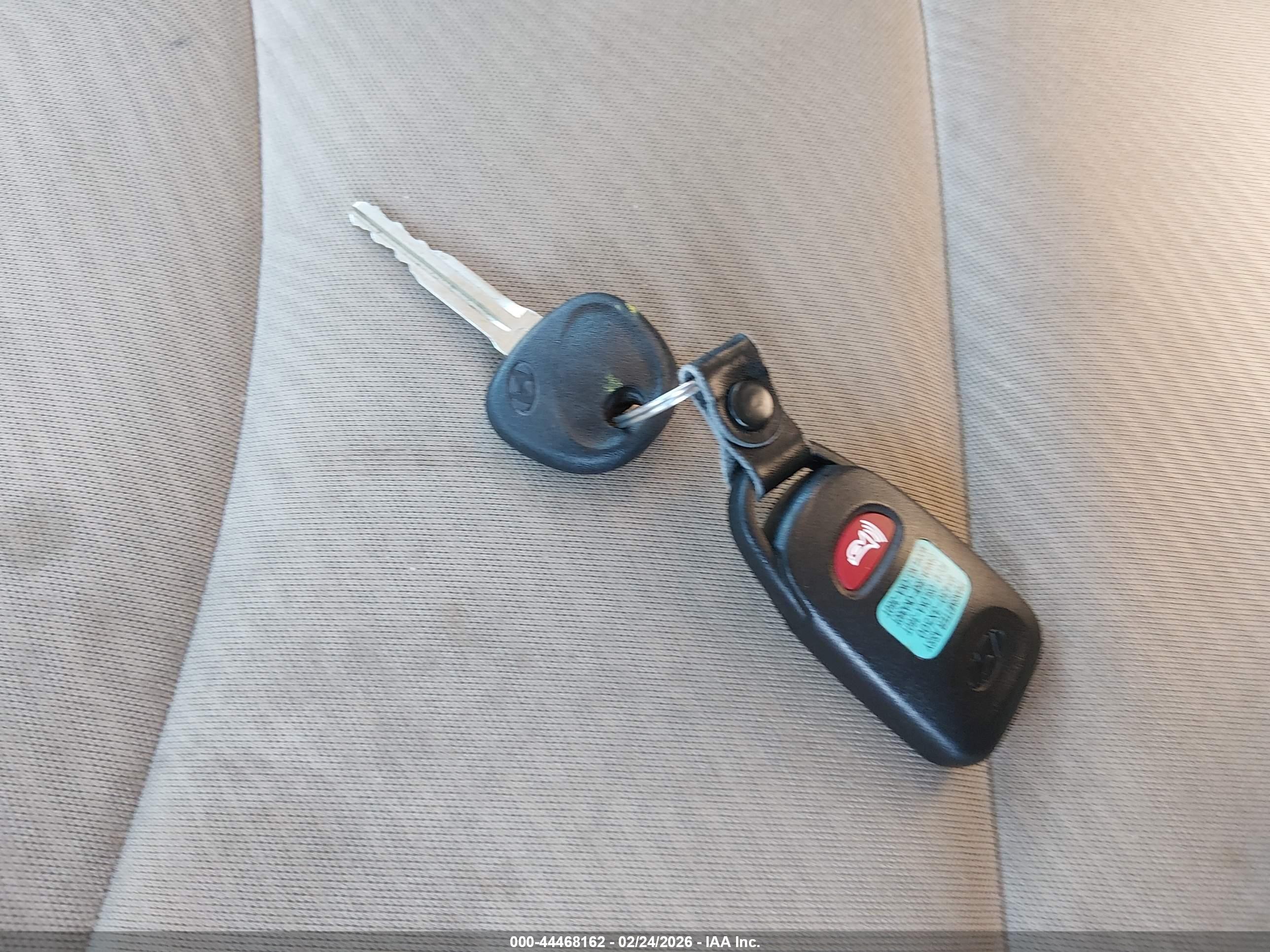 HYUNDAI ELANTRA image 11