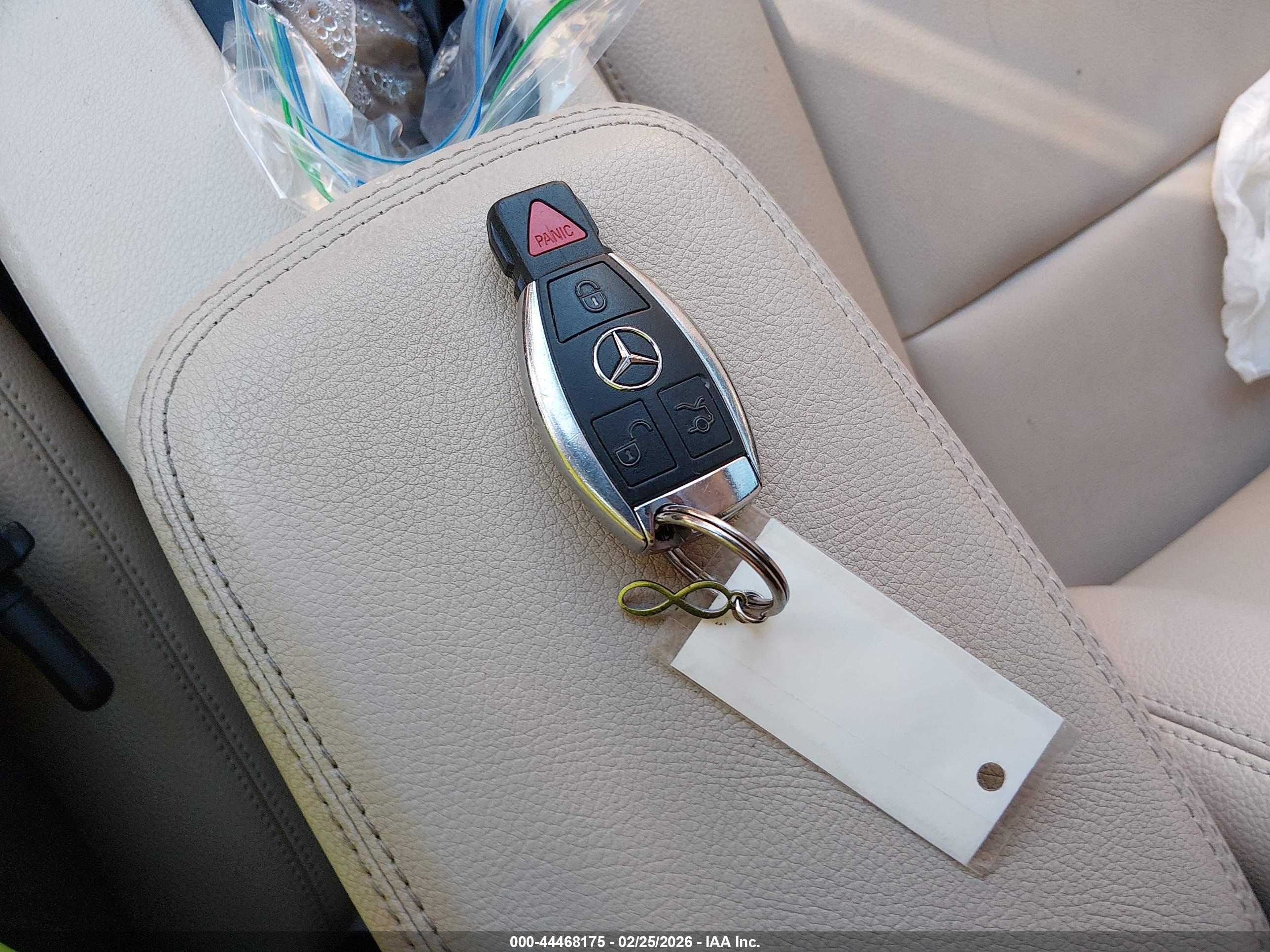 MERCEDES-BENZ GLA image 11