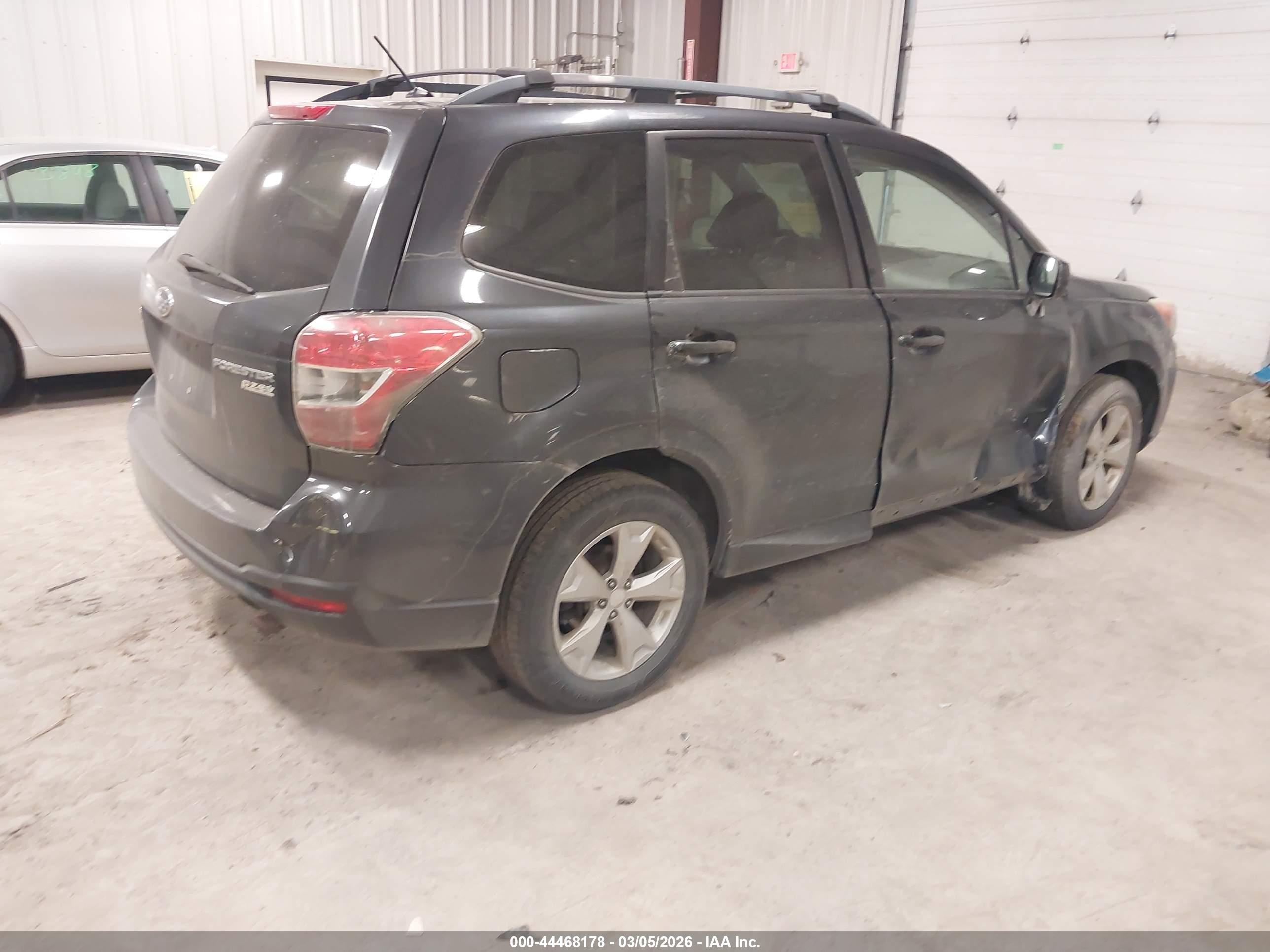 SUBARU FORESTER image 4