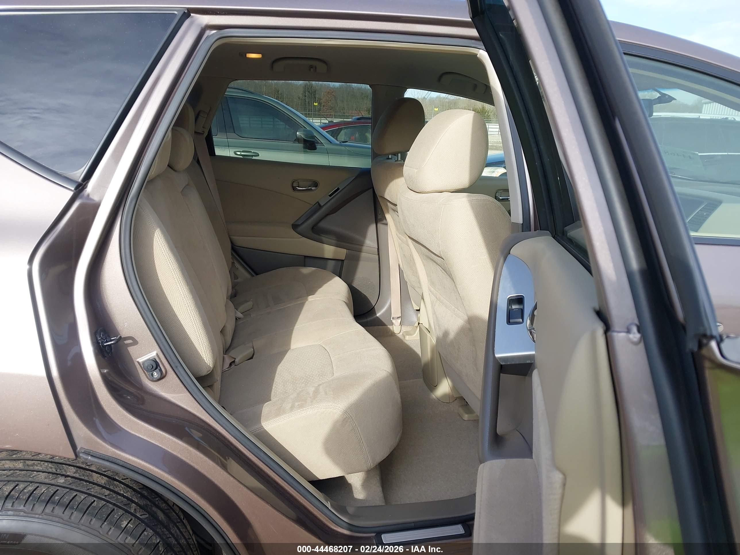 NISSAN MURANO image 8