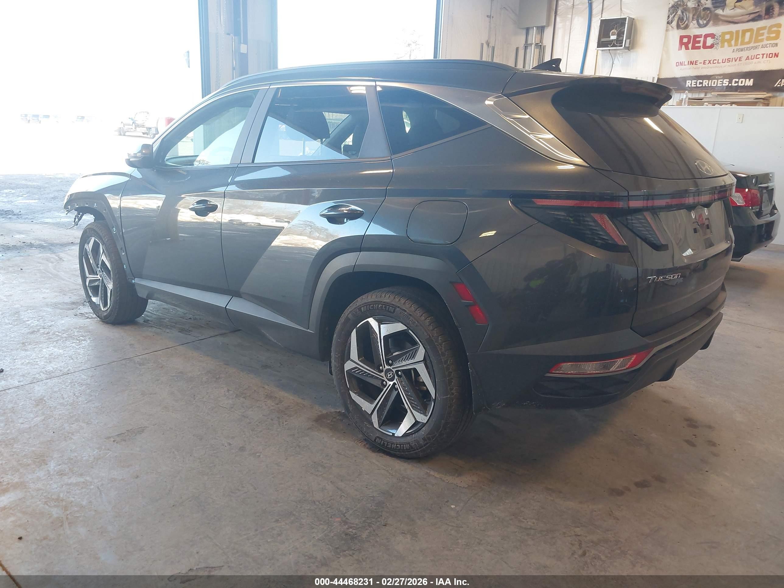 HYUNDAI TUCSON image 3