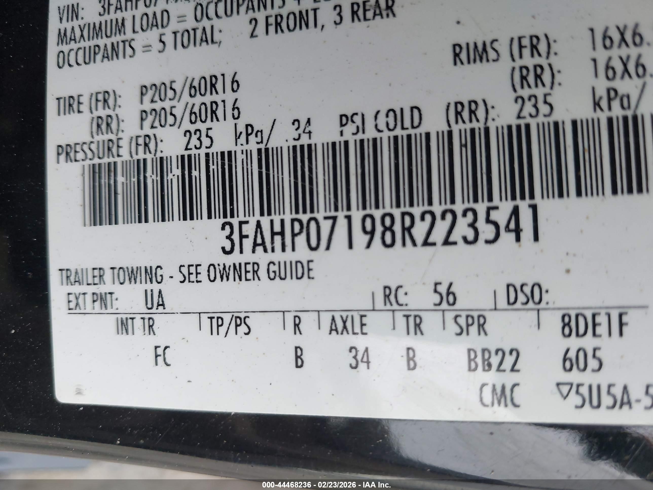 FORD FUSION image 9