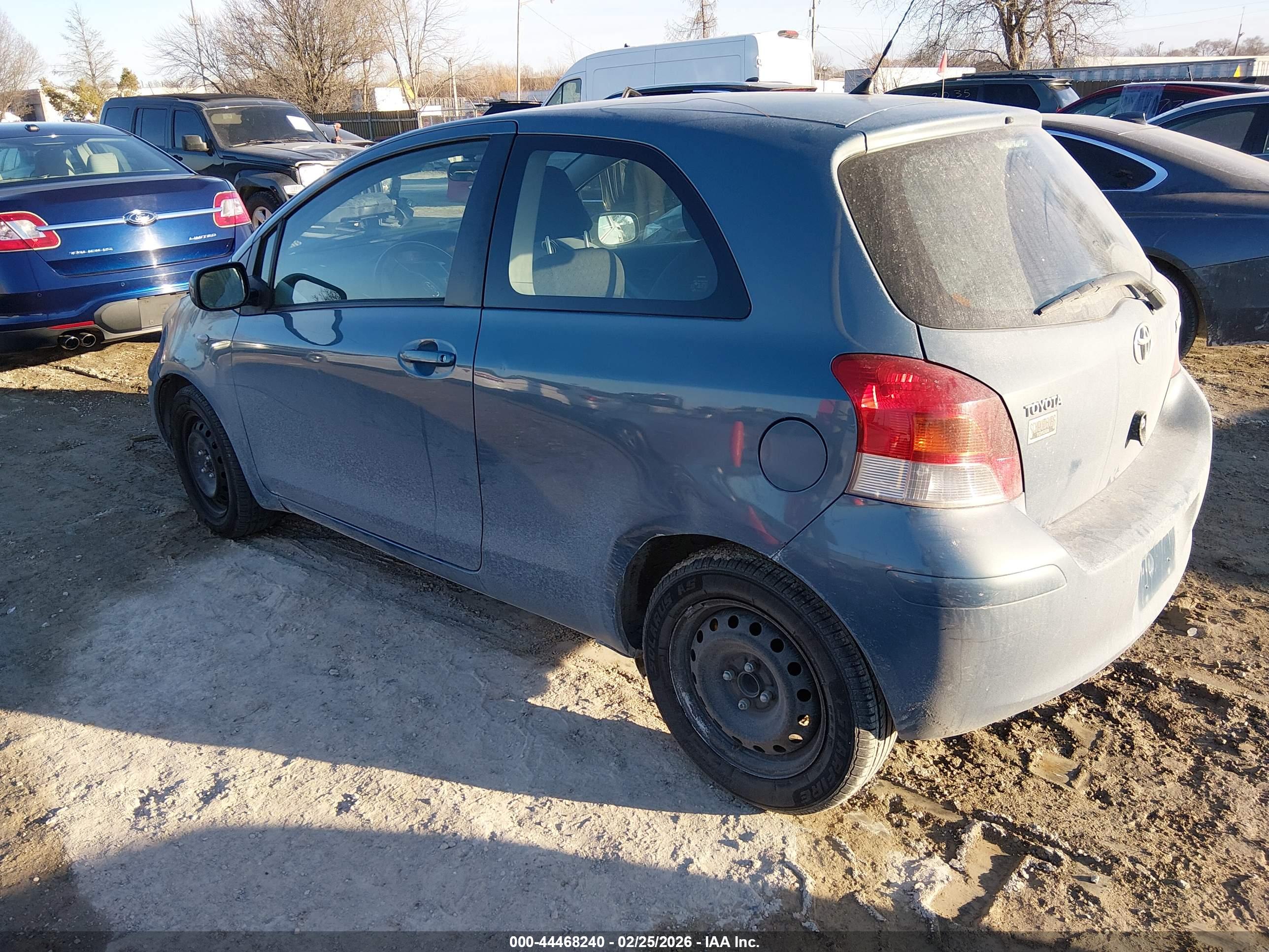 TOYOTA YARIS image 3