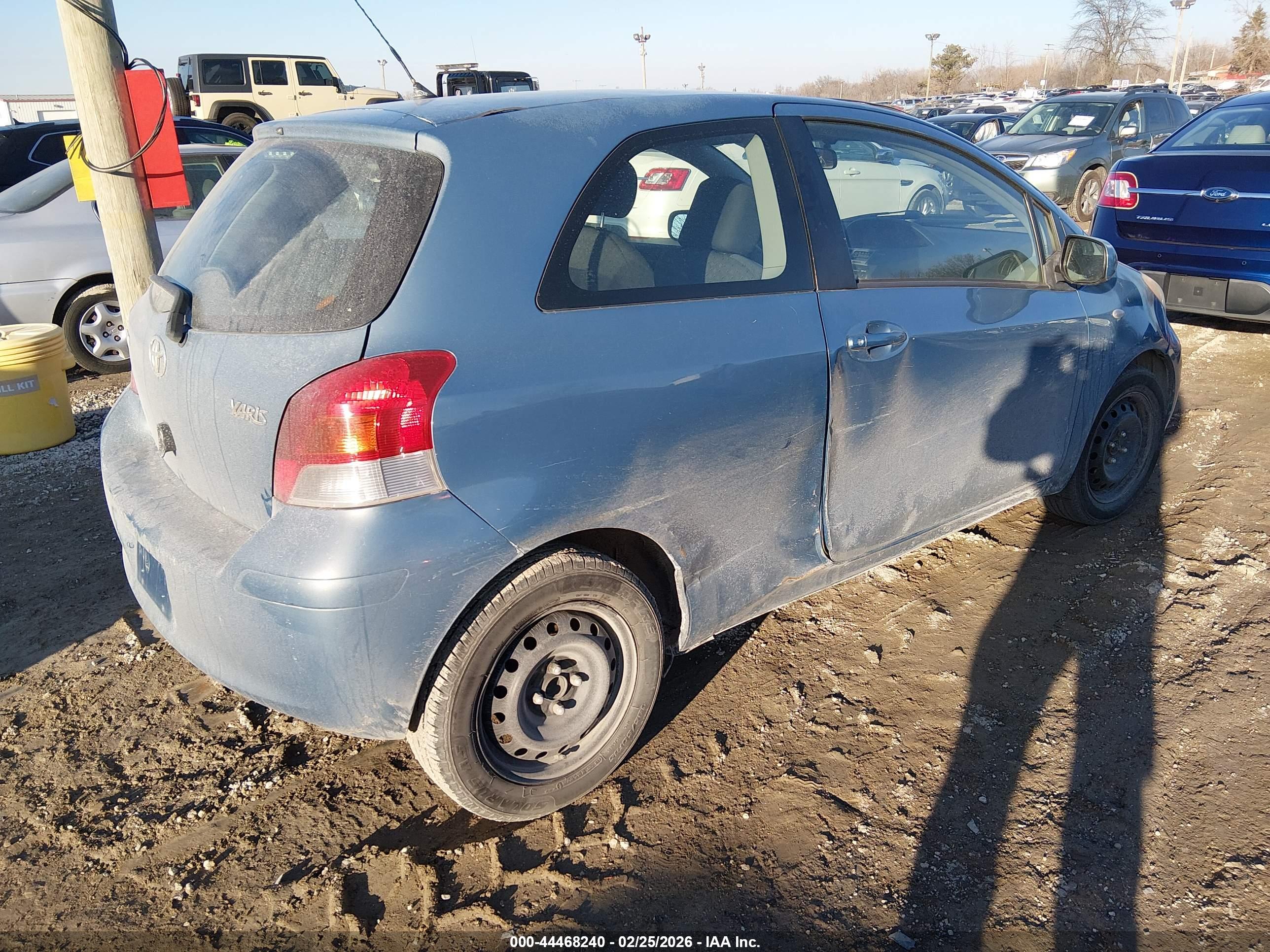 TOYOTA YARIS image 4
