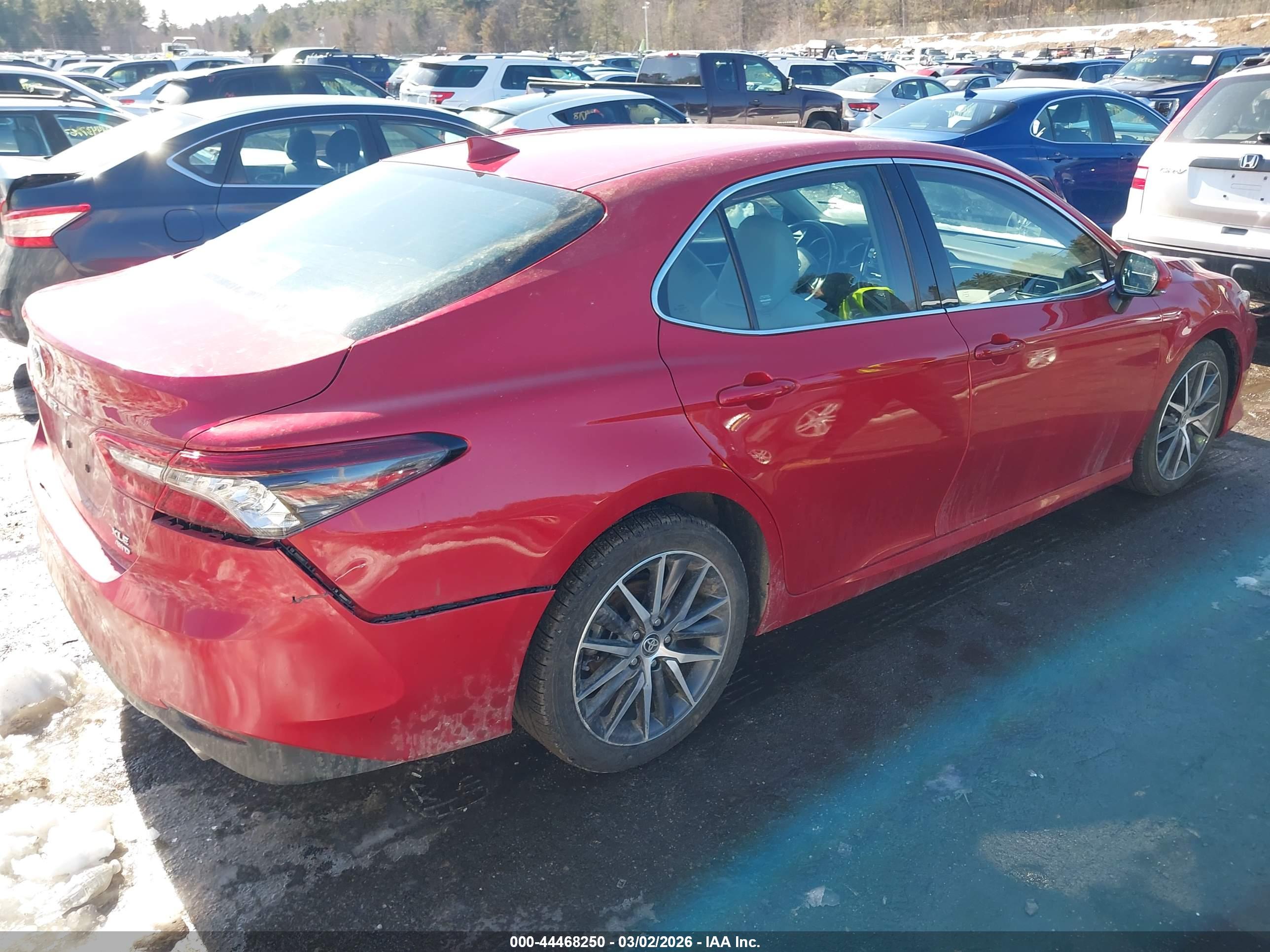TOYOTA CAMRY image 4