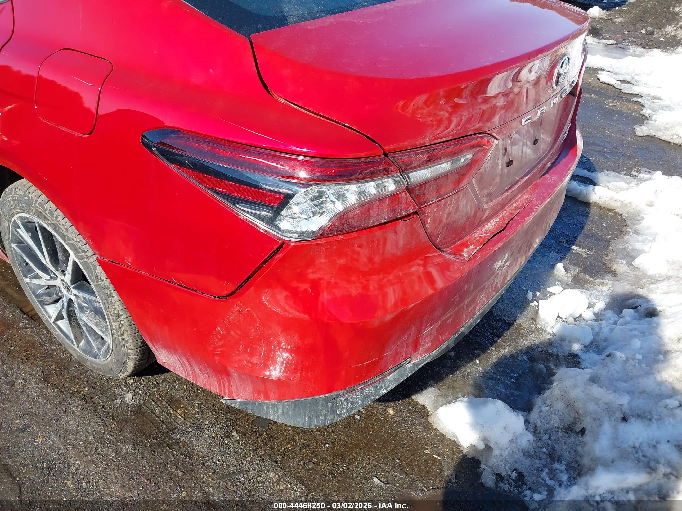 TOYOTA CAMRY image 6