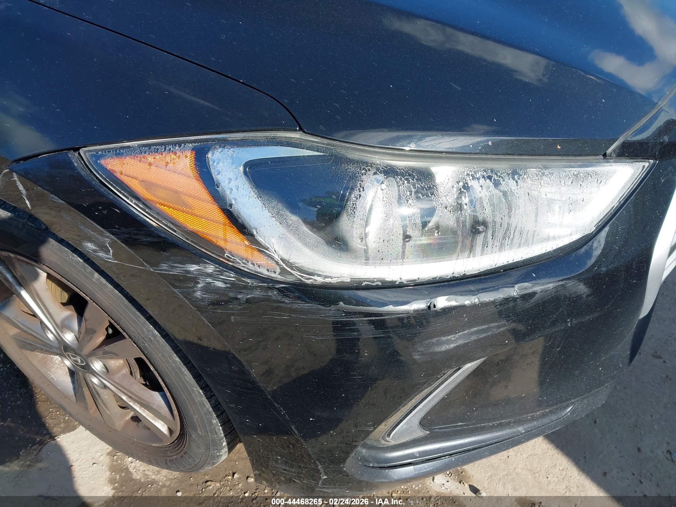 HYUNDAI ELANTRA image 6