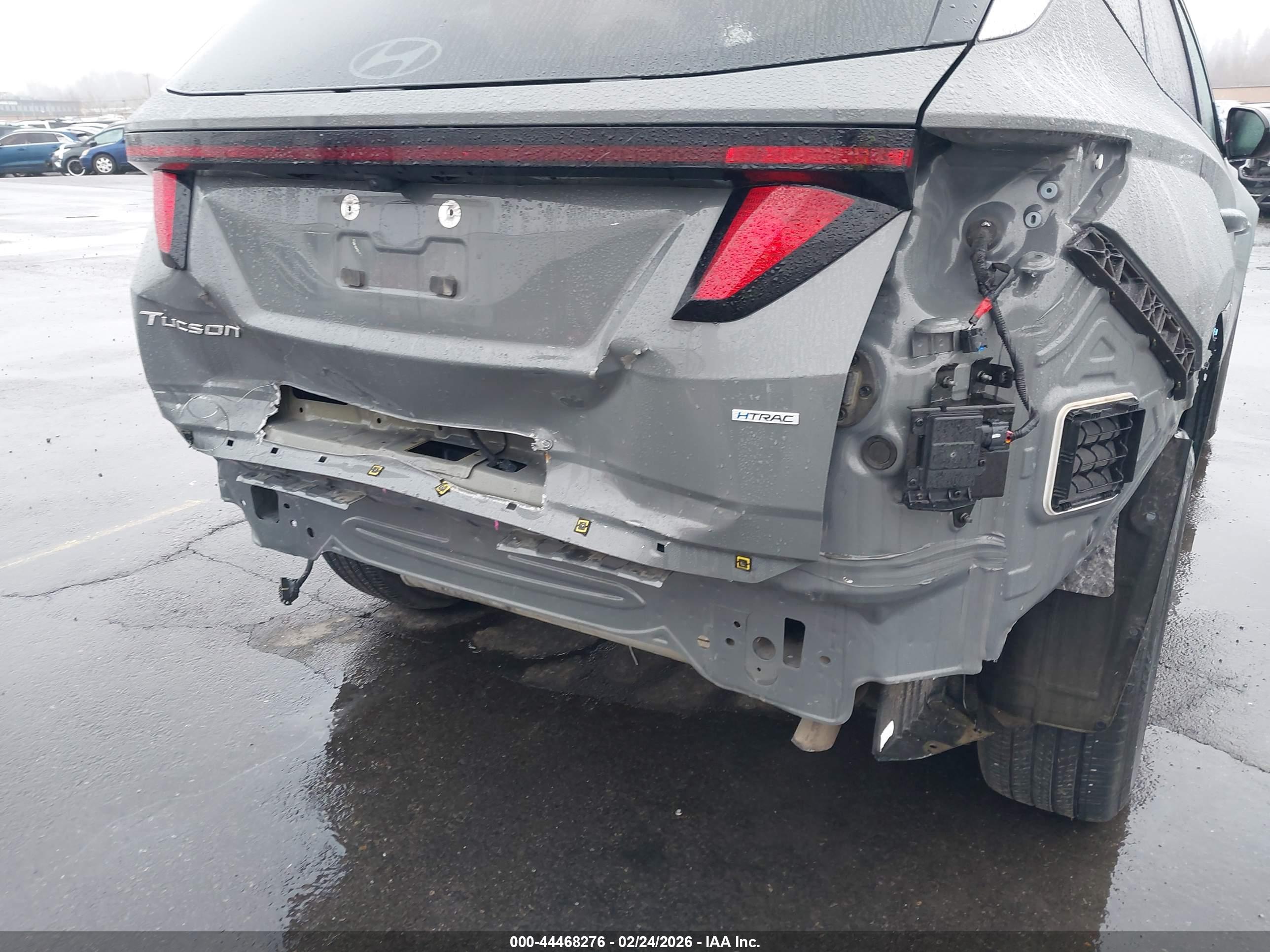 HYUNDAI TUCSON image 6