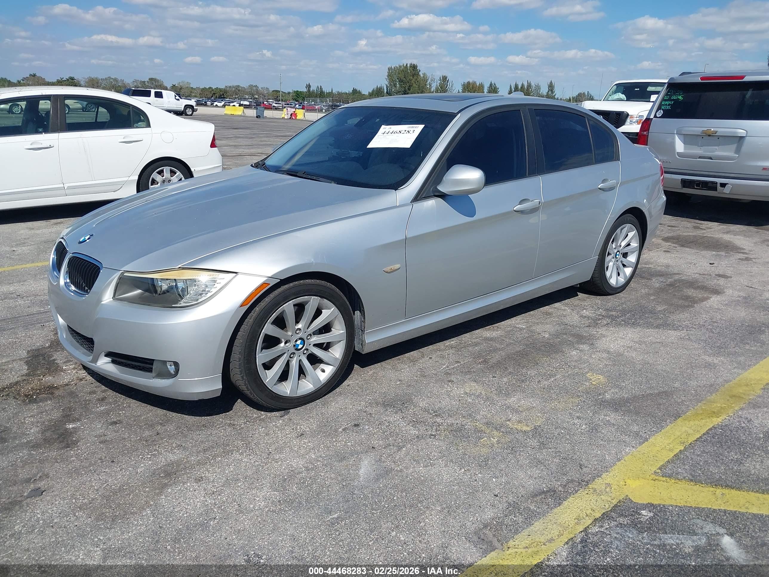 BMW 328I image 2
