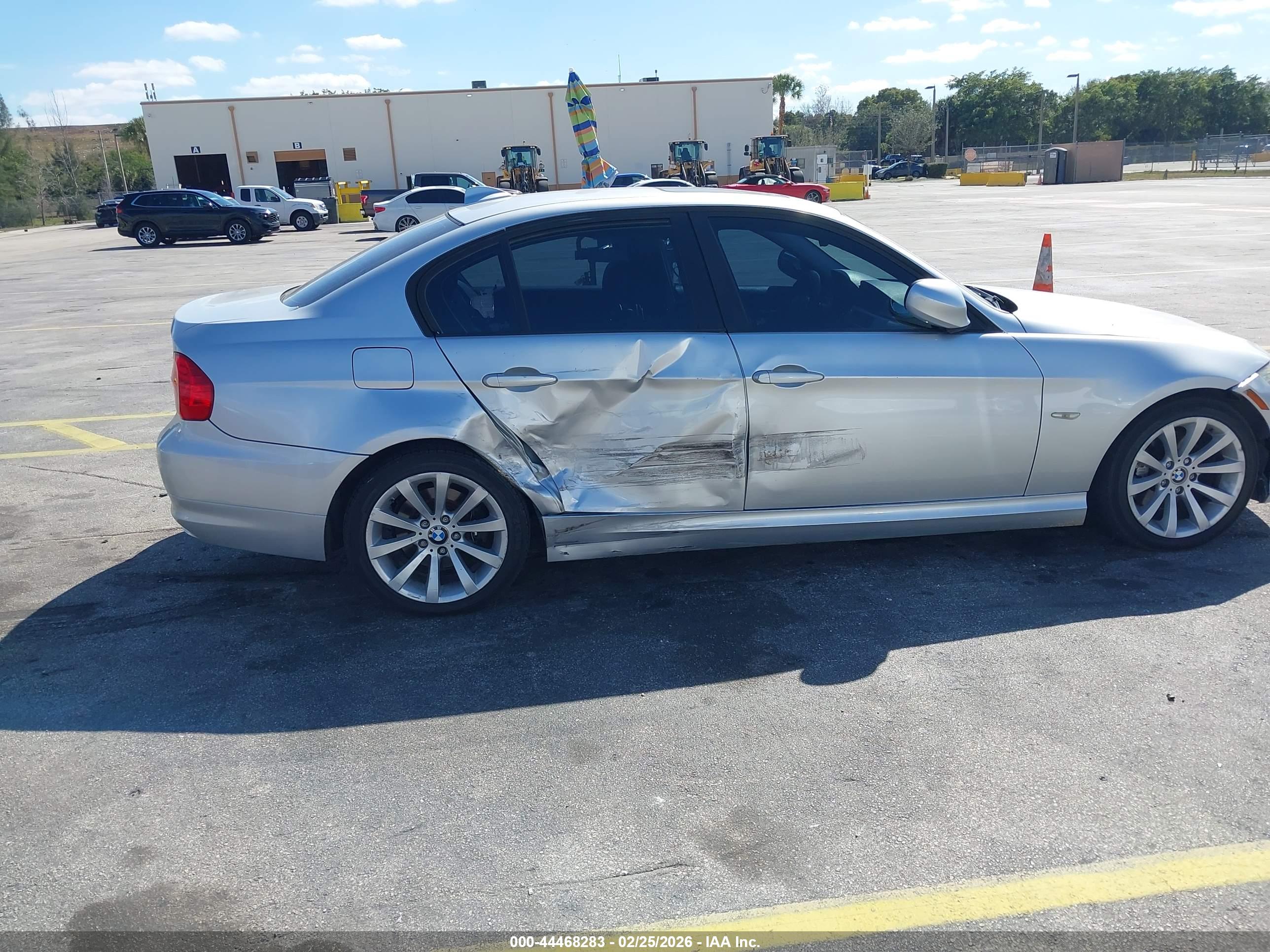 BMW 328I image 6